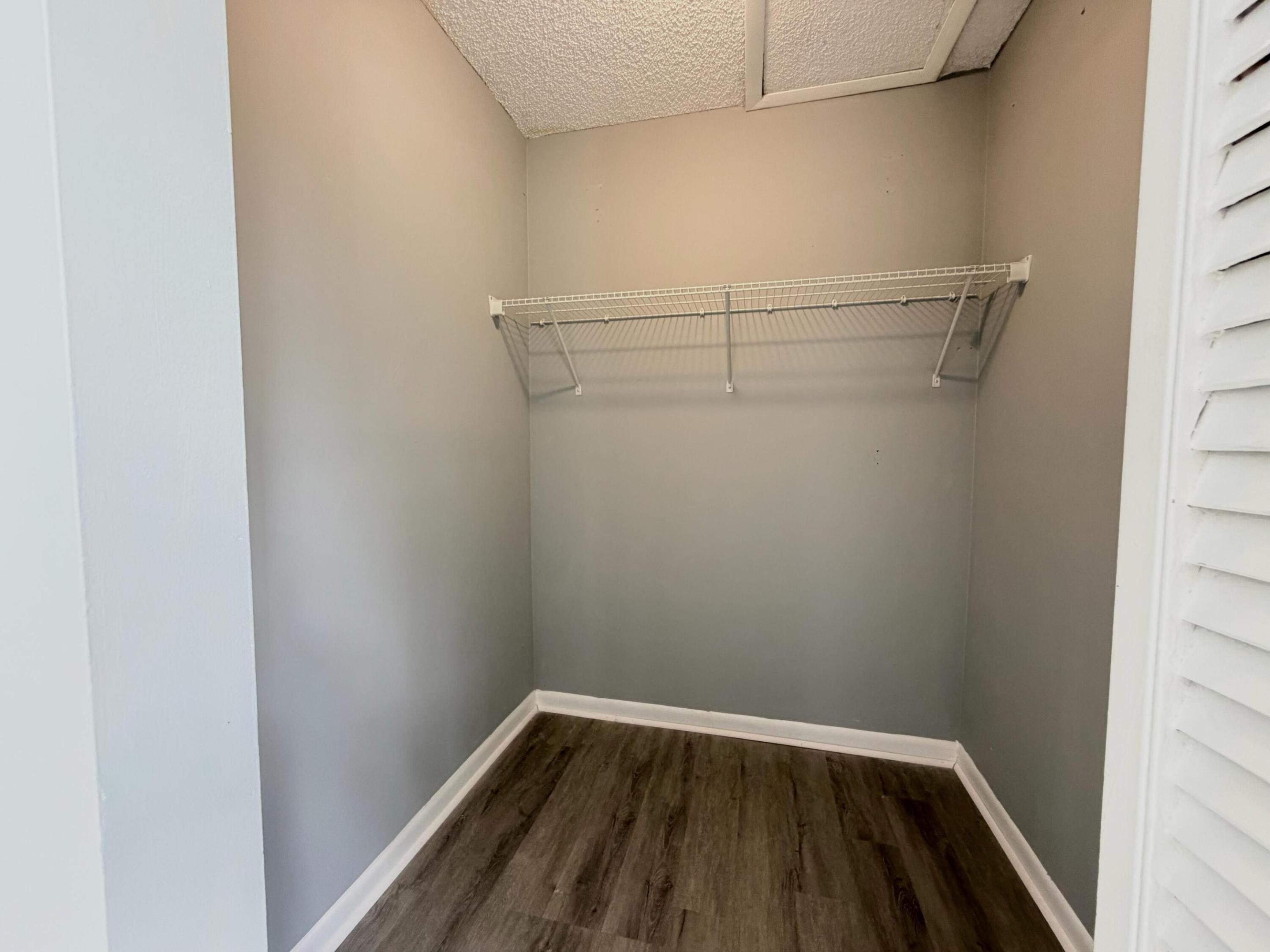 PINE RIDGE AT HAVERHILL C - Residential Lease