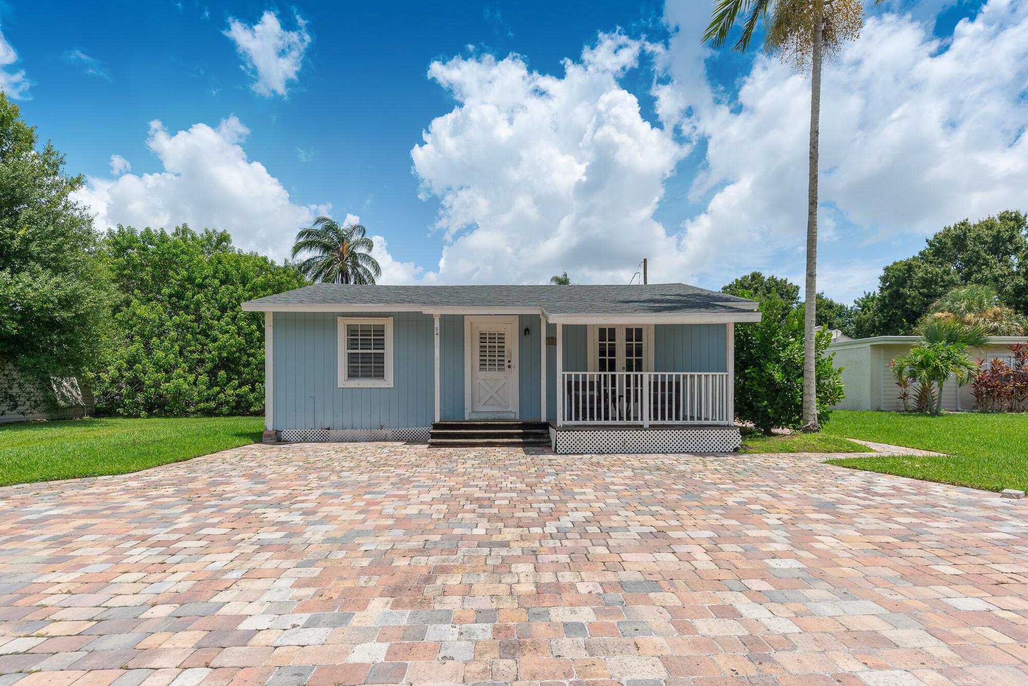 893 SW 35th Street