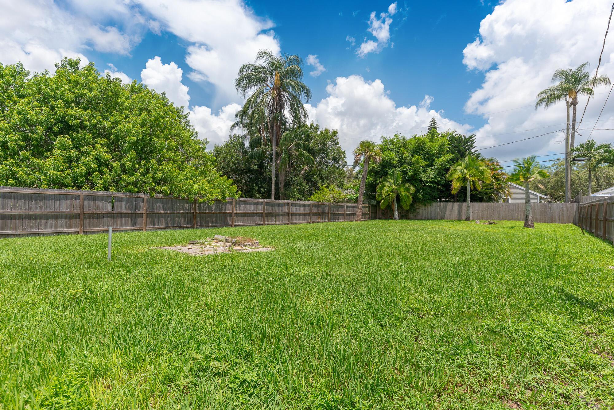 893 SW 35th Street