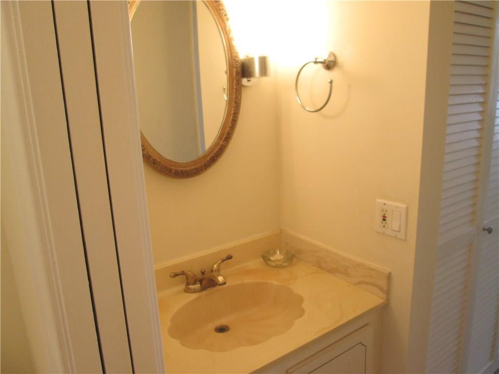 DRAKE TOWER CONDO - Residential