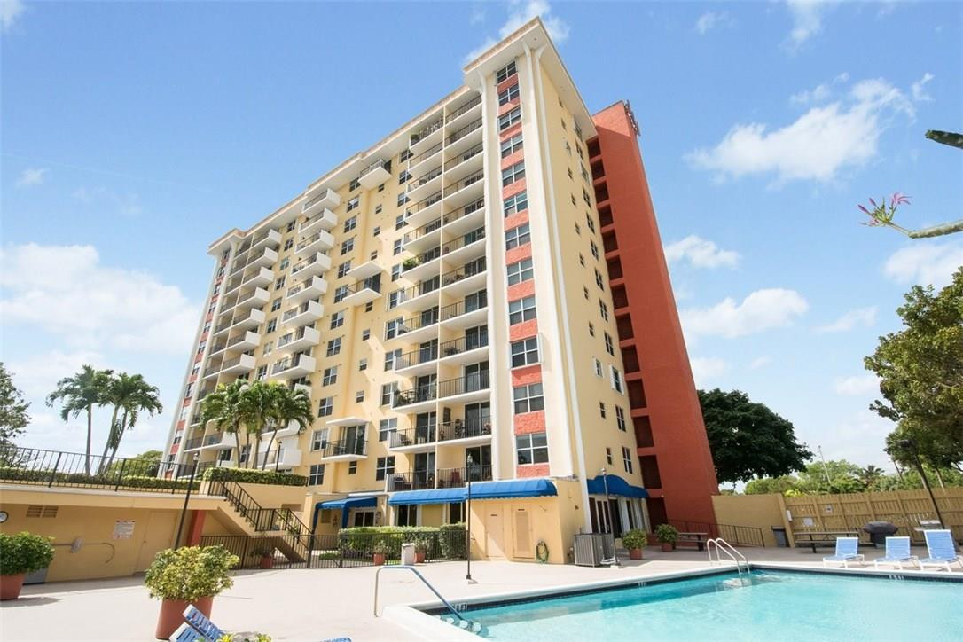 DRAKE TOWER CONDO - Residential