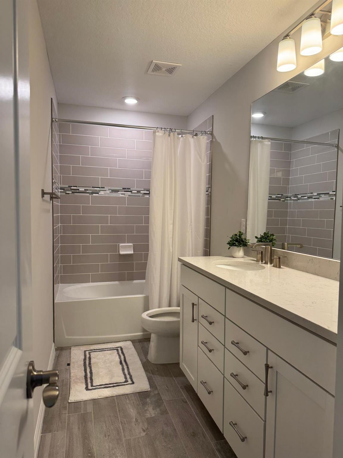 PULTE AT TRADITION PHASE - Residential Lease