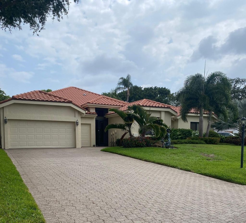 Photo of 13579 Verde Drive, Palm Beach Gardens, FL 33410 (MLS # R10987869)