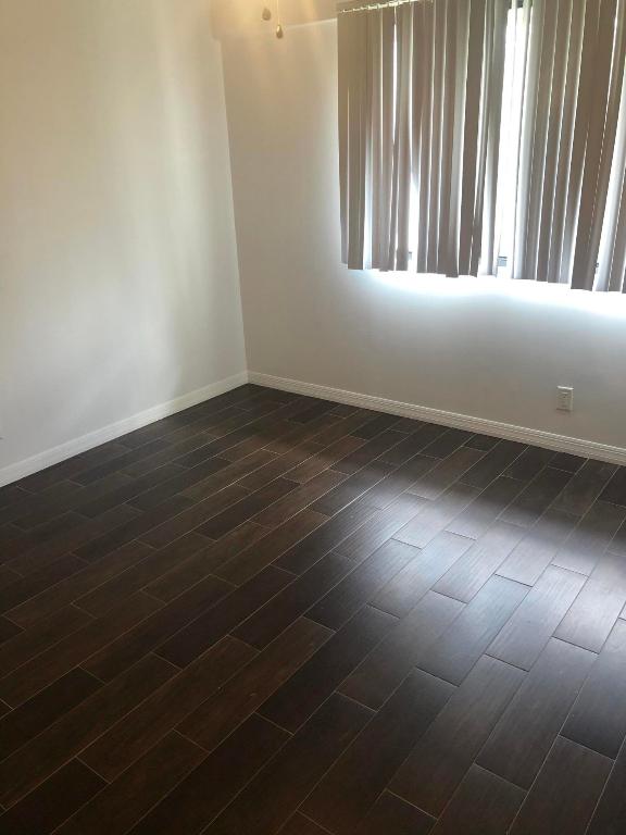 RACQUET CLUB OF DEERCREEK - Residential Lease