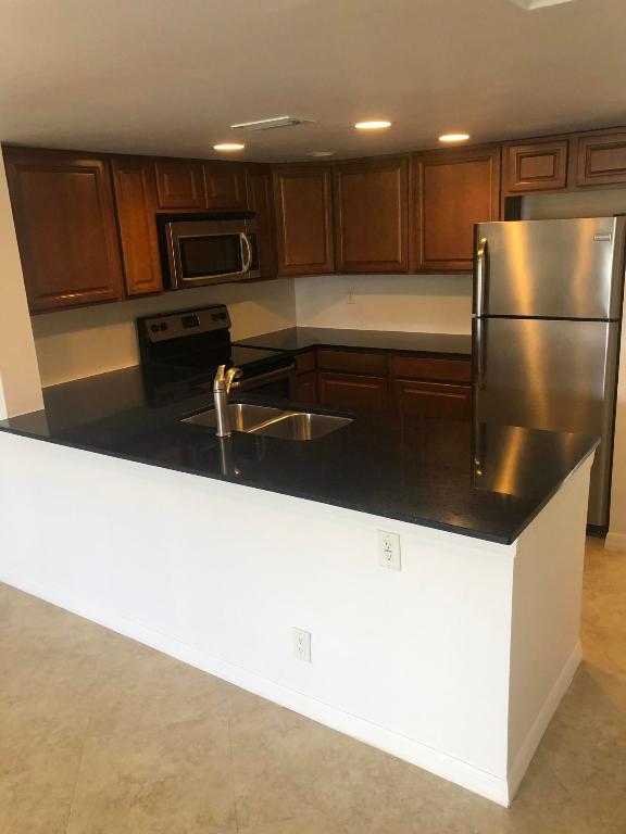 RACQUET CLUB OF DEERCREEK - Residential Lease