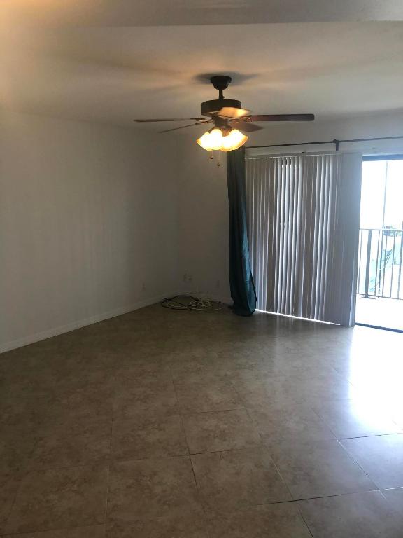 RACQUET CLUB OF DEERCREEK - Residential Lease