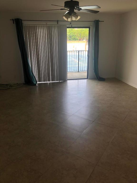 RACQUET CLUB OF DEERCREEK - Residential Lease