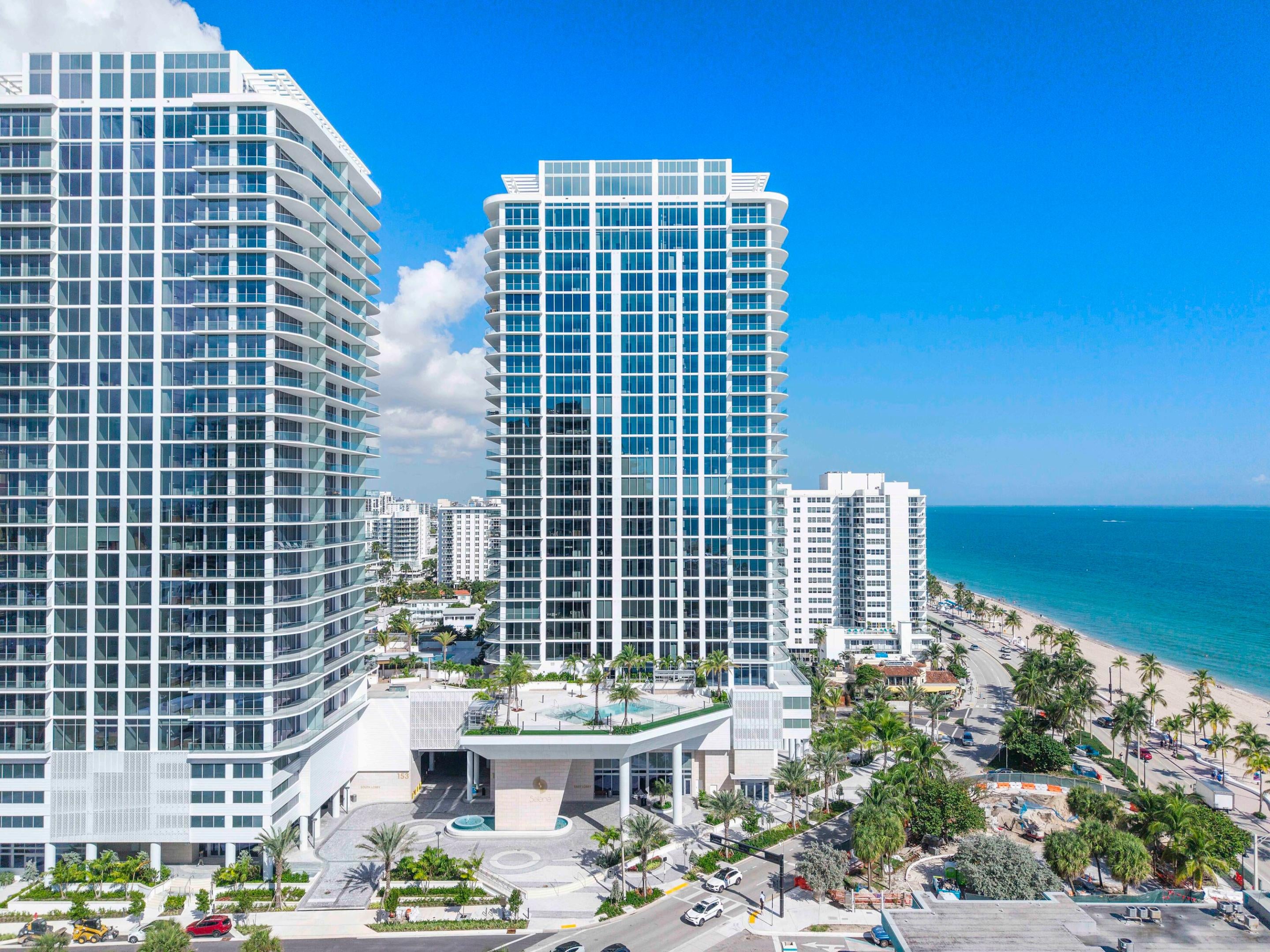 153 N Seabreeze Boulevard 1604