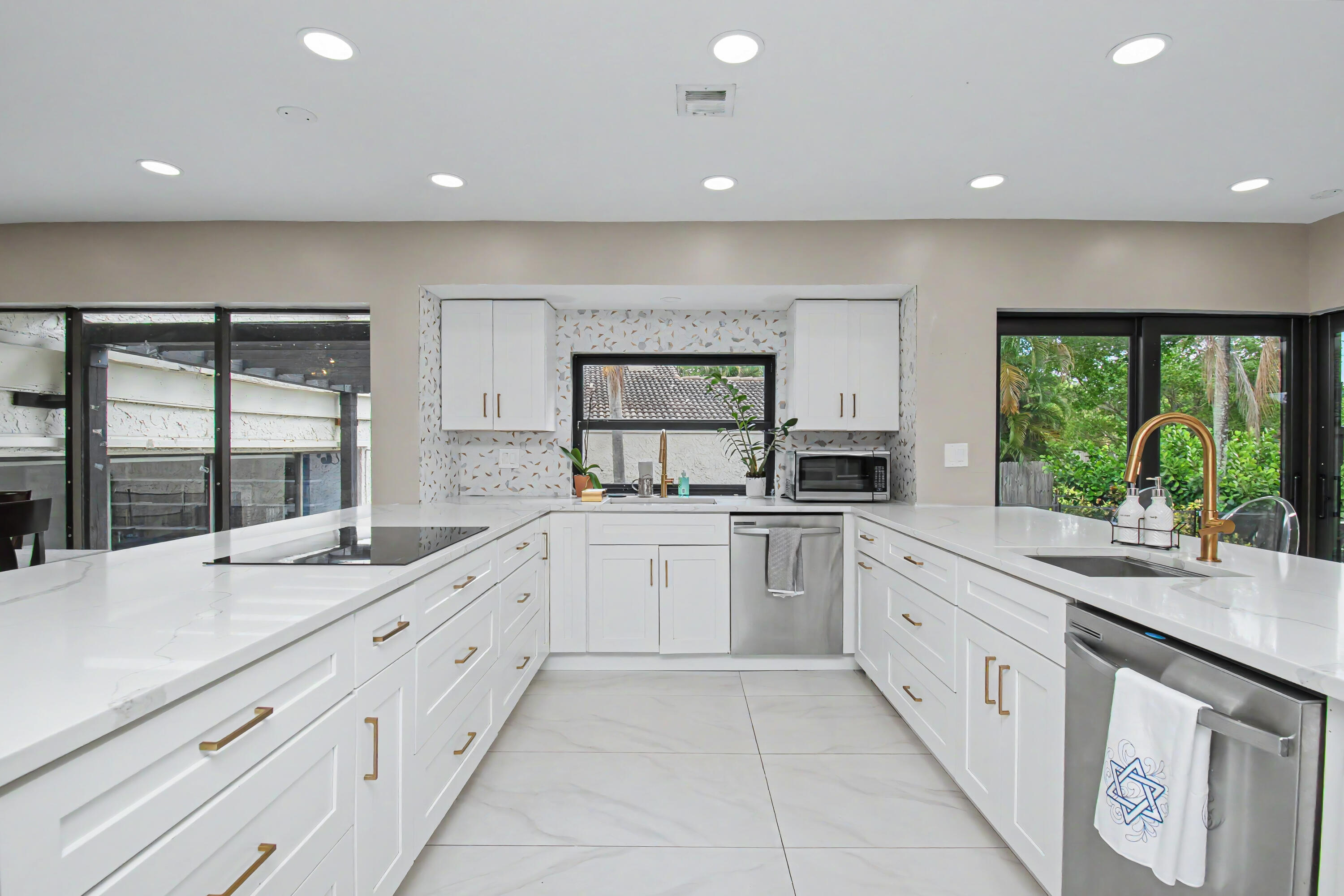VISTA VERDE SEC 1 - Residential