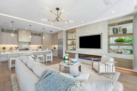 Tiny photo for 130 NE Wavecrest Way, Boca Raton, FL 33432 (MLS # R11168927)