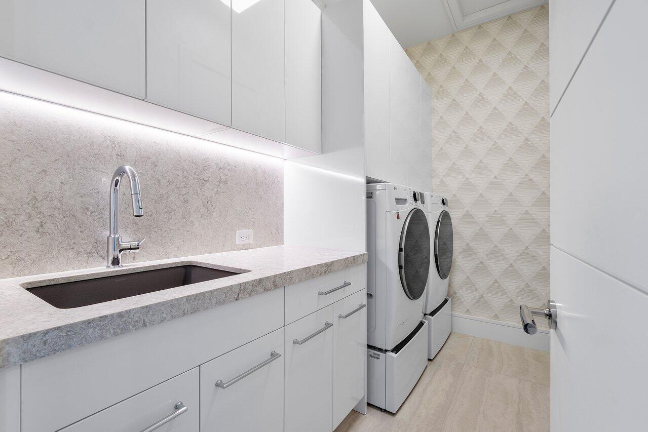 BOCA RATON RIVIERA UNIT B IN - Residential