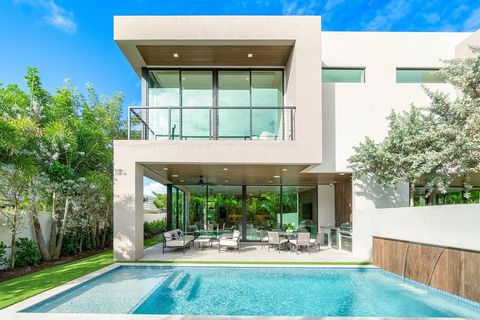 Tiny photo for 130 NE Wavecrest Way, Boca Raton, FL 33432 (MLS # R11168927)