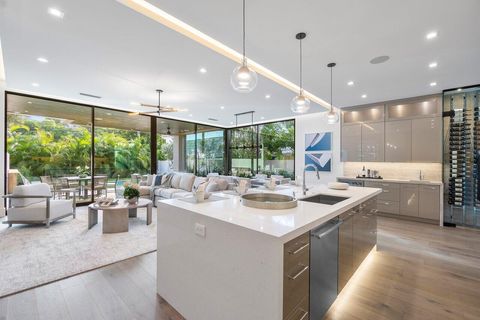 Tiny photo for 130 NE Wavecrest Way, Boca Raton, FL 33432 (MLS # R11168927)