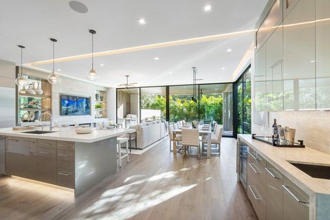 Tiny photo for 130 NE Wavecrest Way, Boca Raton, FL 33432 (MLS # R11168927)