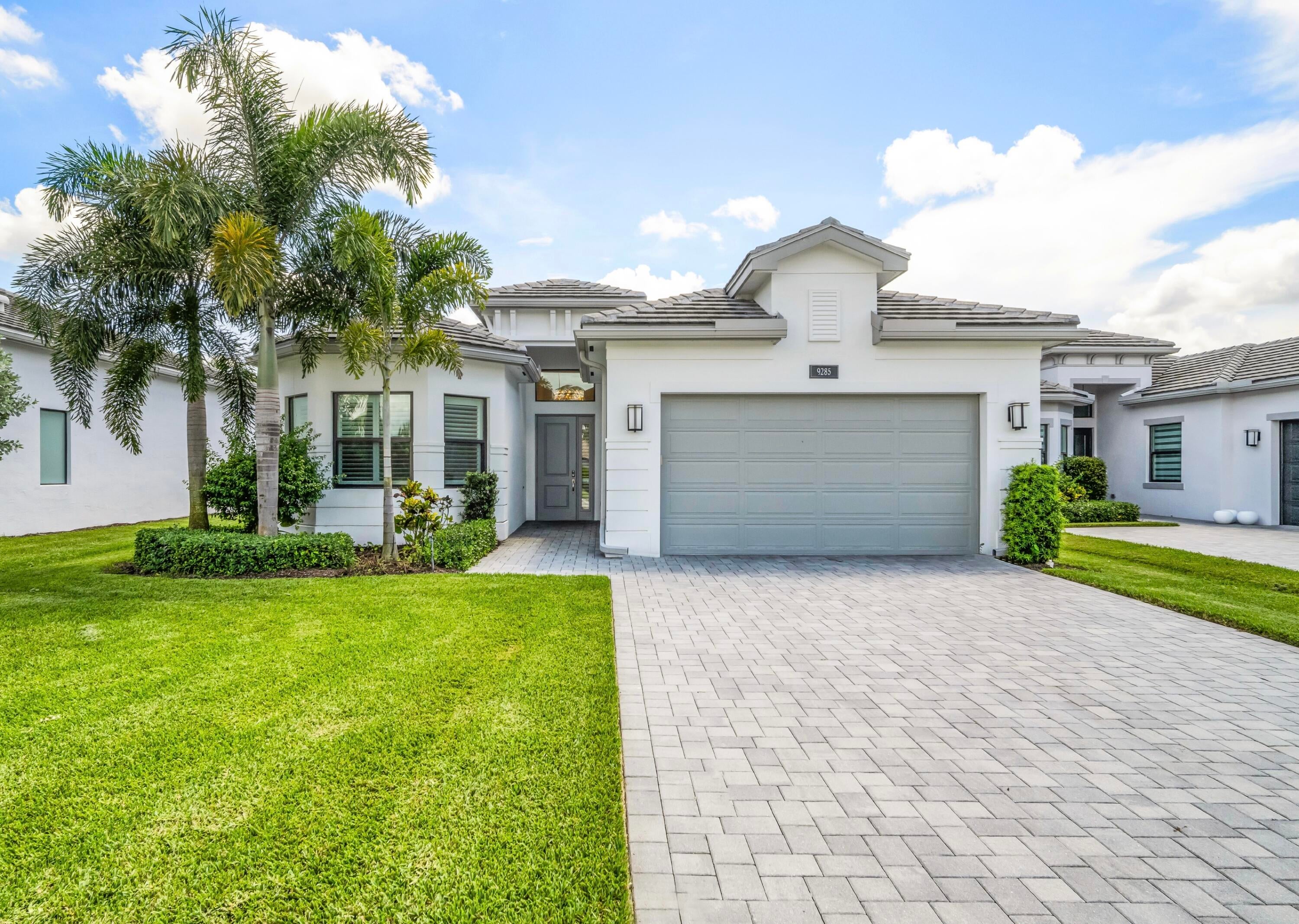 9285 MOUNTAIN PINE Grove