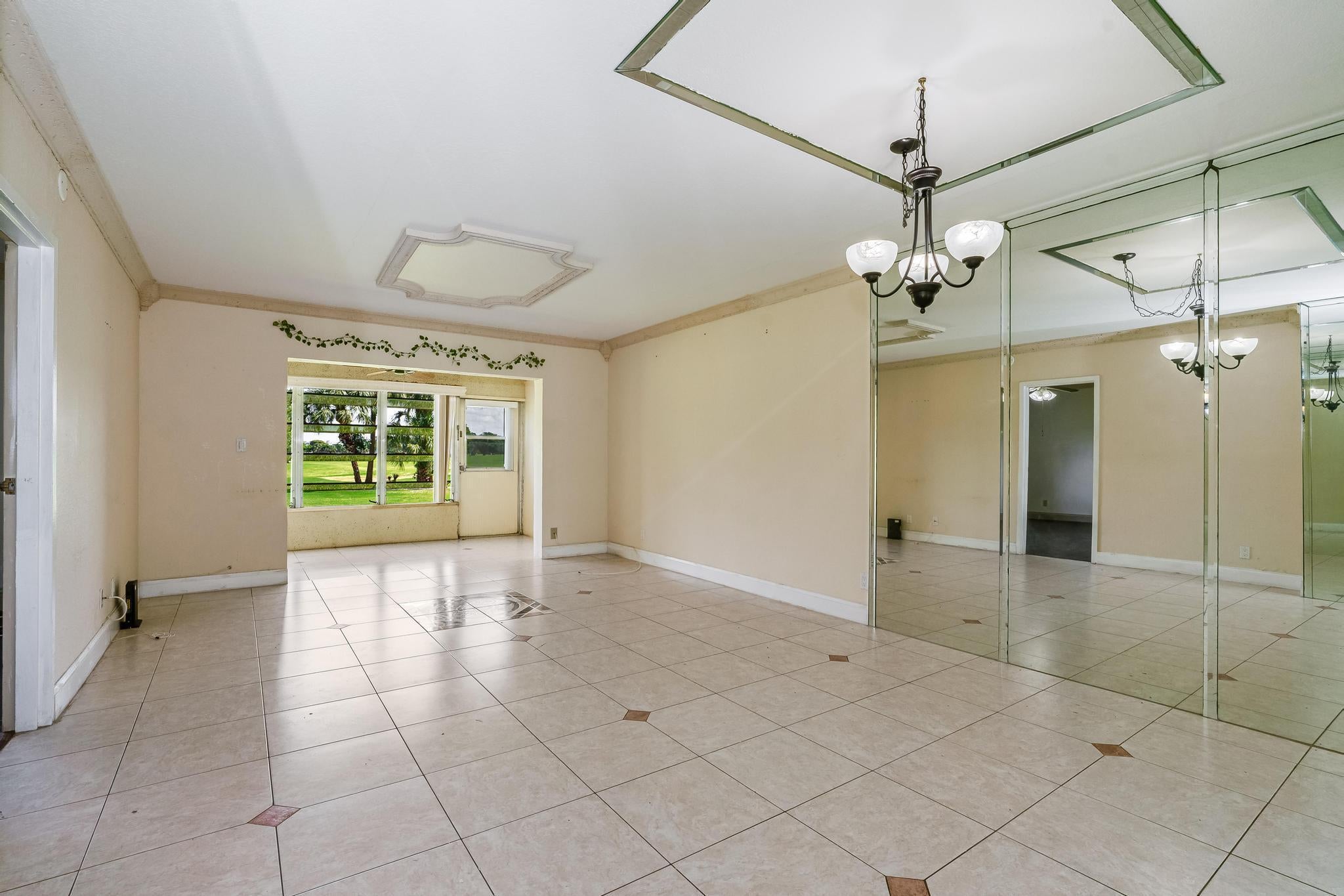 1010 COUNTRY CLUB Drive 108