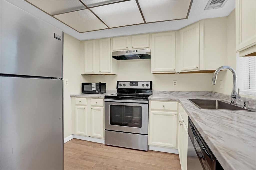 Photo of 1560 SE Royal Green Circle #S 103, Port Saint Lucie, FL 34952 (MLS # F10537798)