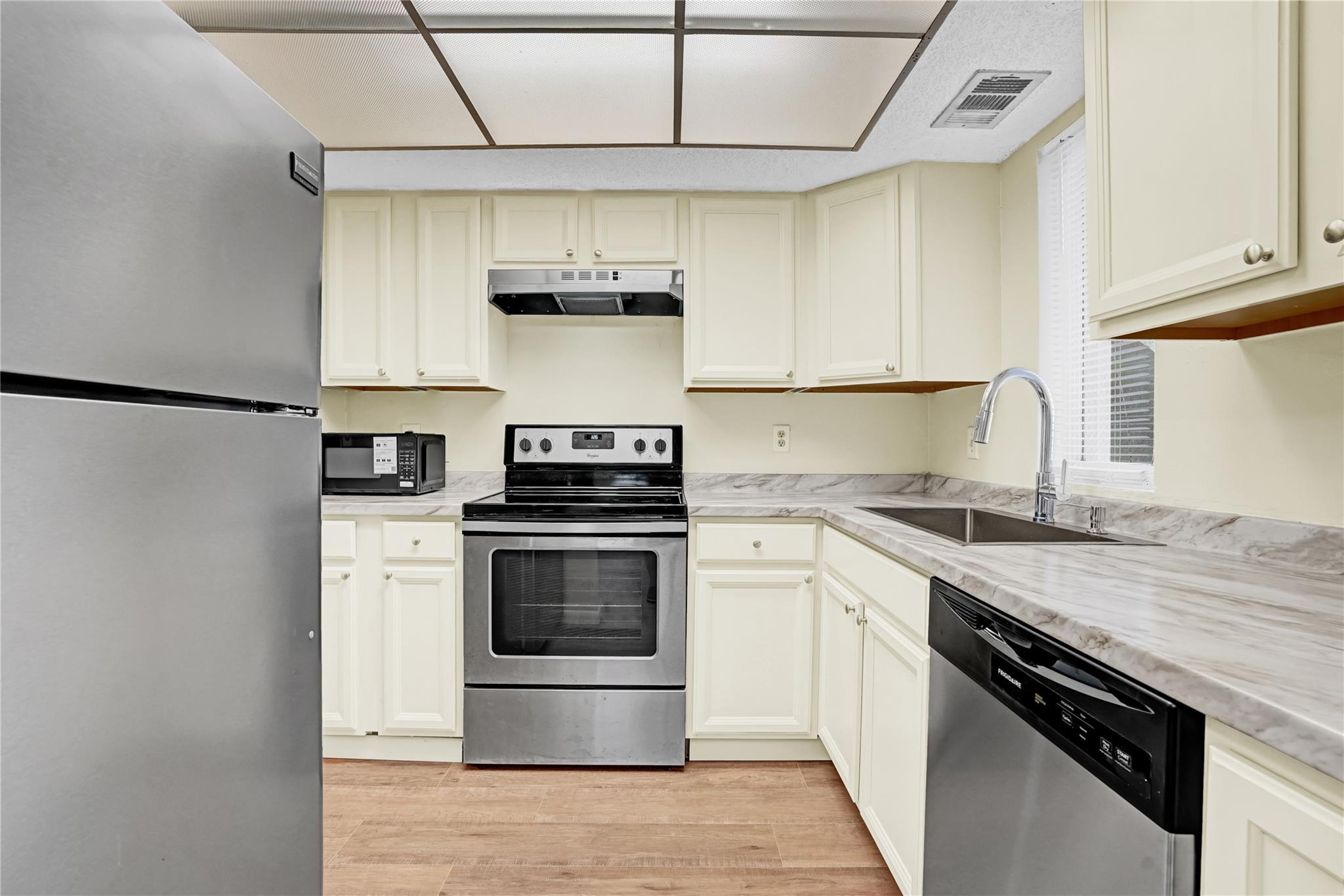 Midport Place II A Condo - Residential Lease