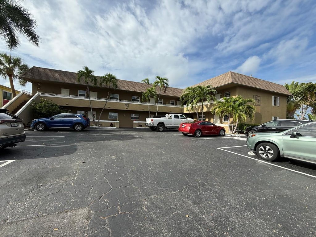 Photo of 2901 NE 51st Street #3, Fort Lauderdale, FL 33308 (MLS # F10520310)