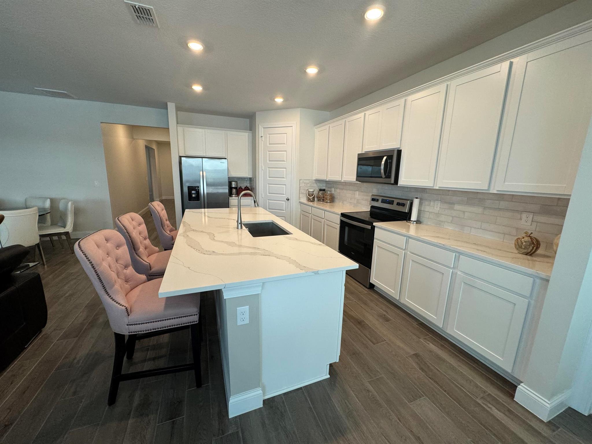 8643 Dahlia Circle
