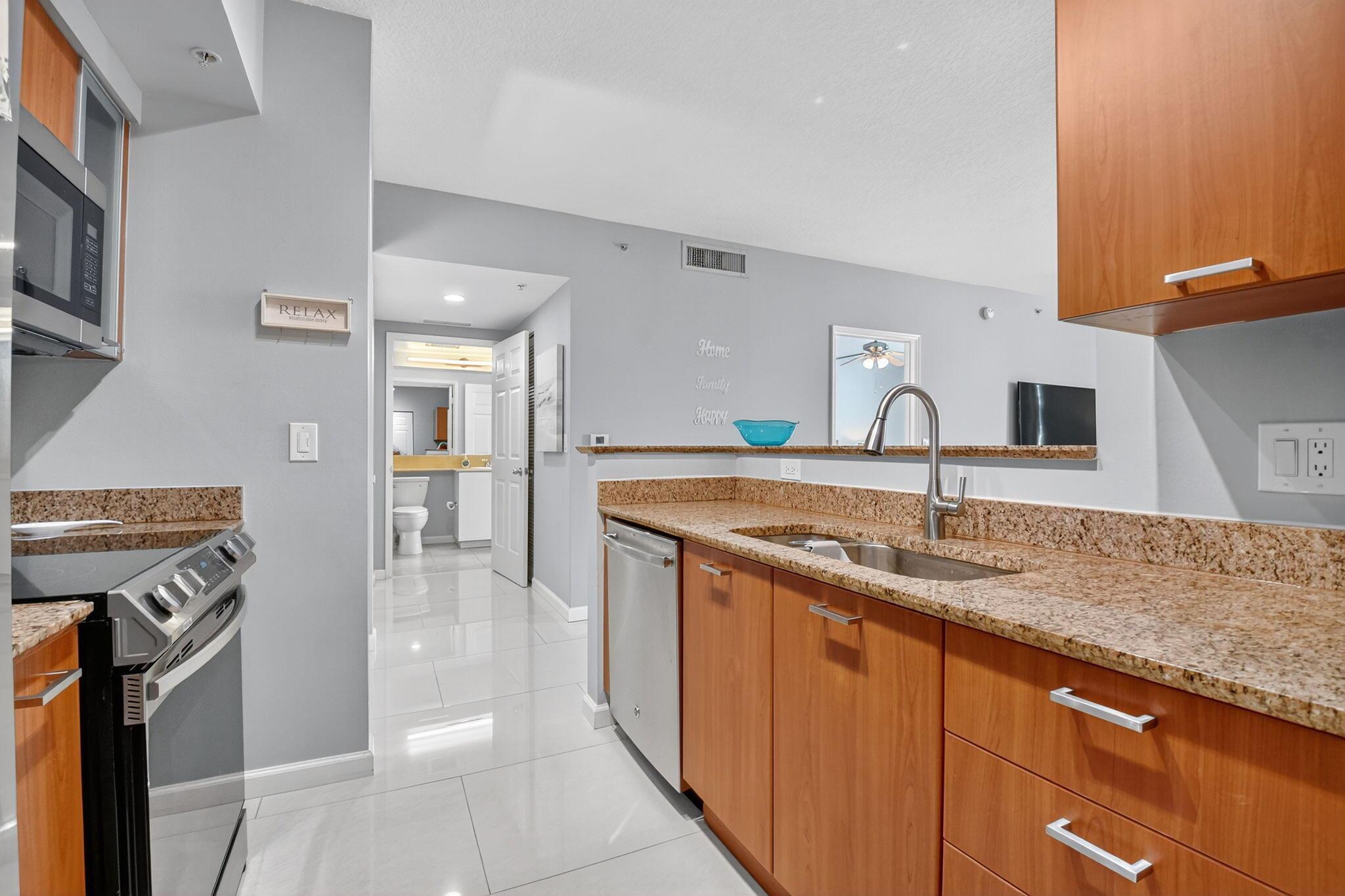 MARINA VILLAGE AT BOYNTON - Residential Lease