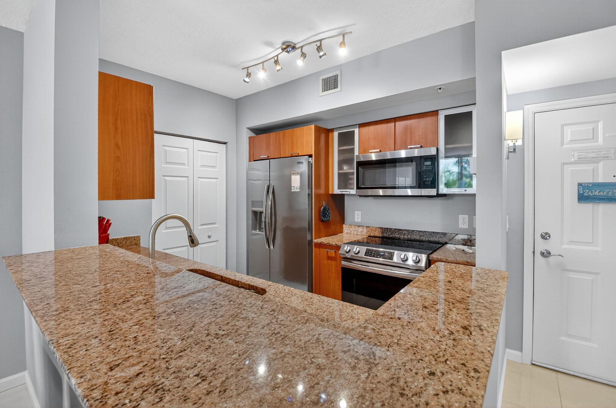 MARINA VILLAGE AT BOYNTON - Residential Lease