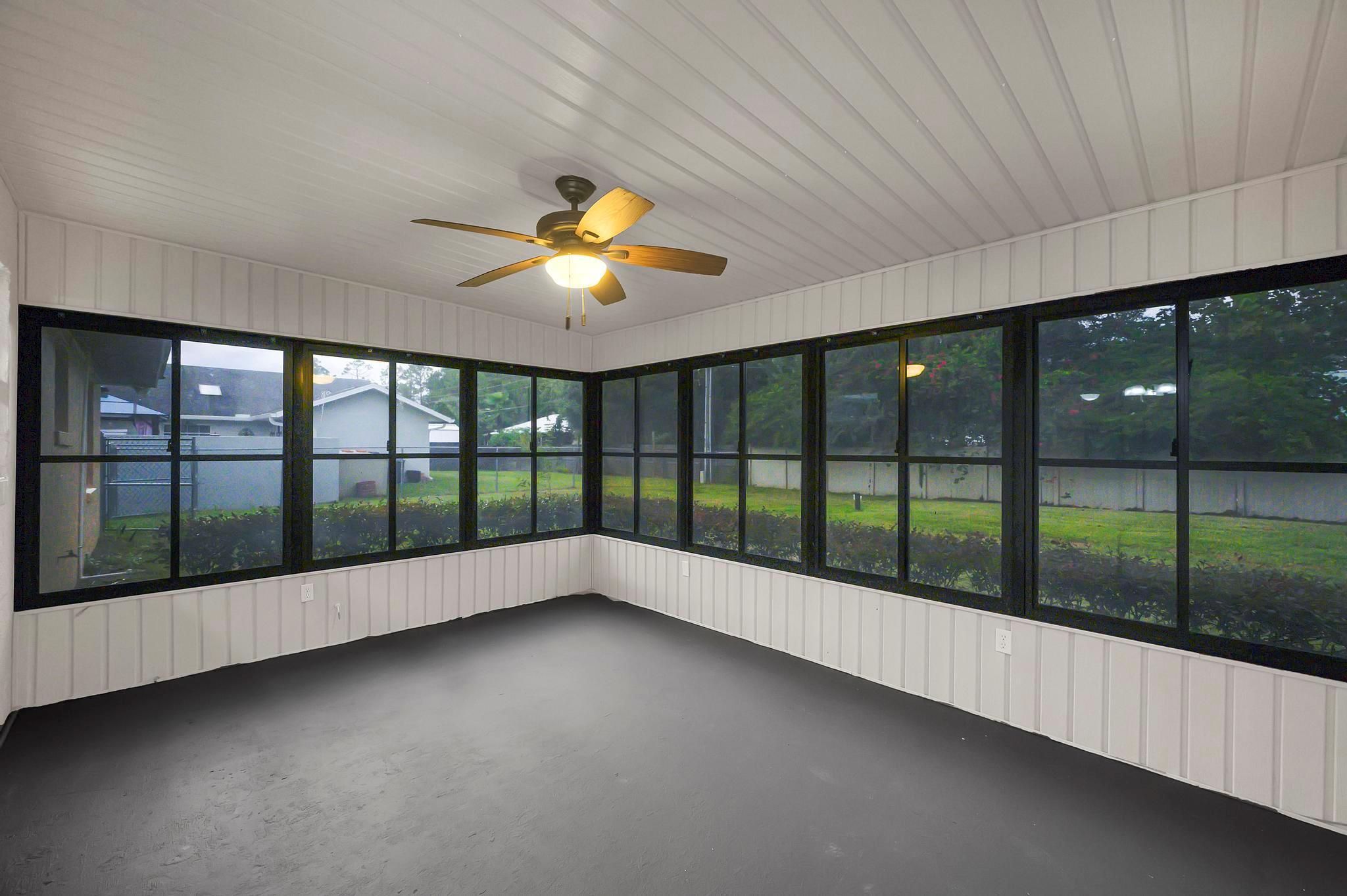 LAKE HAVEN EST SEC 2 - Residential Lease