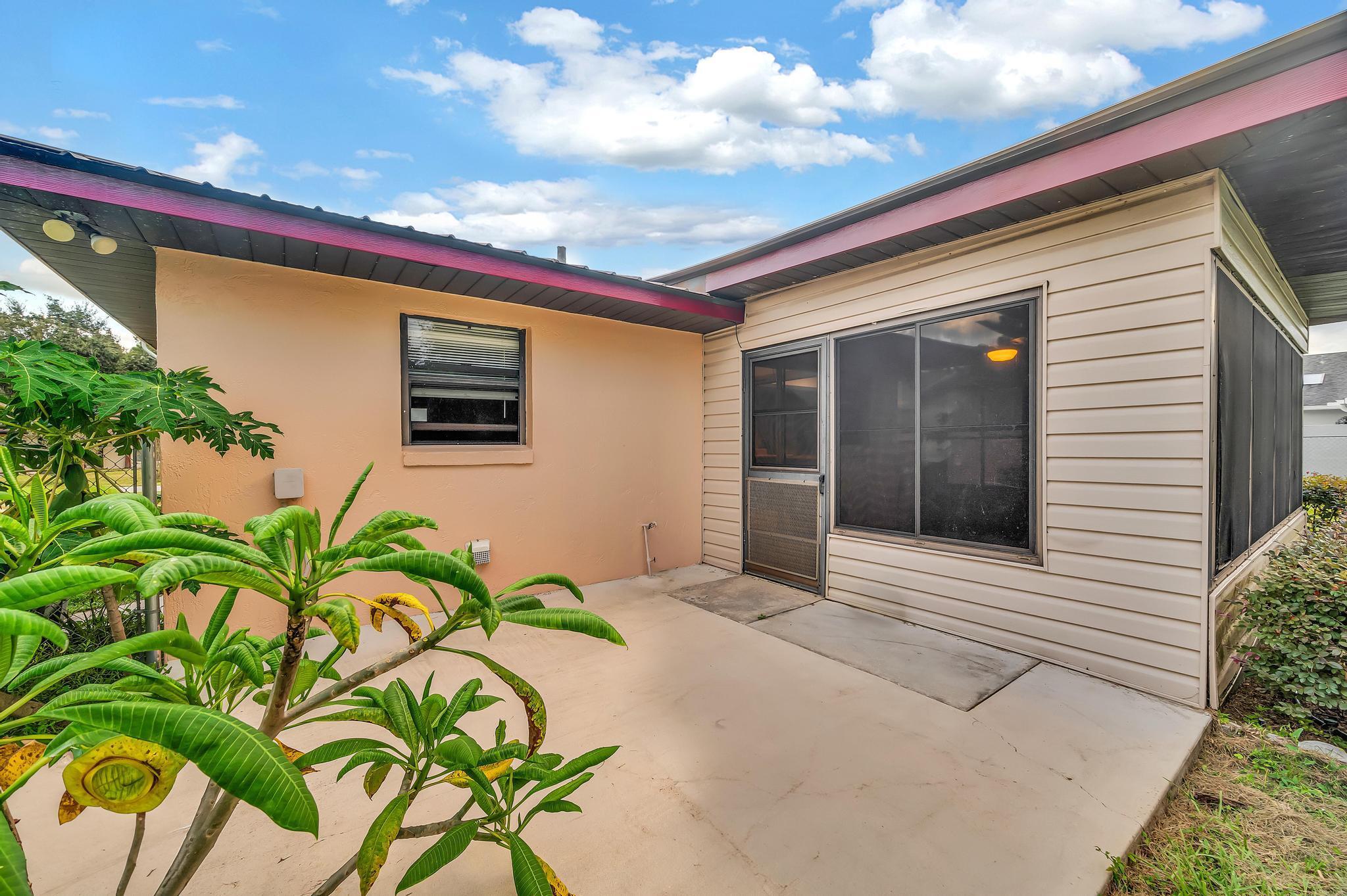 LAKE HAVEN EST SEC 2 - Residential Lease