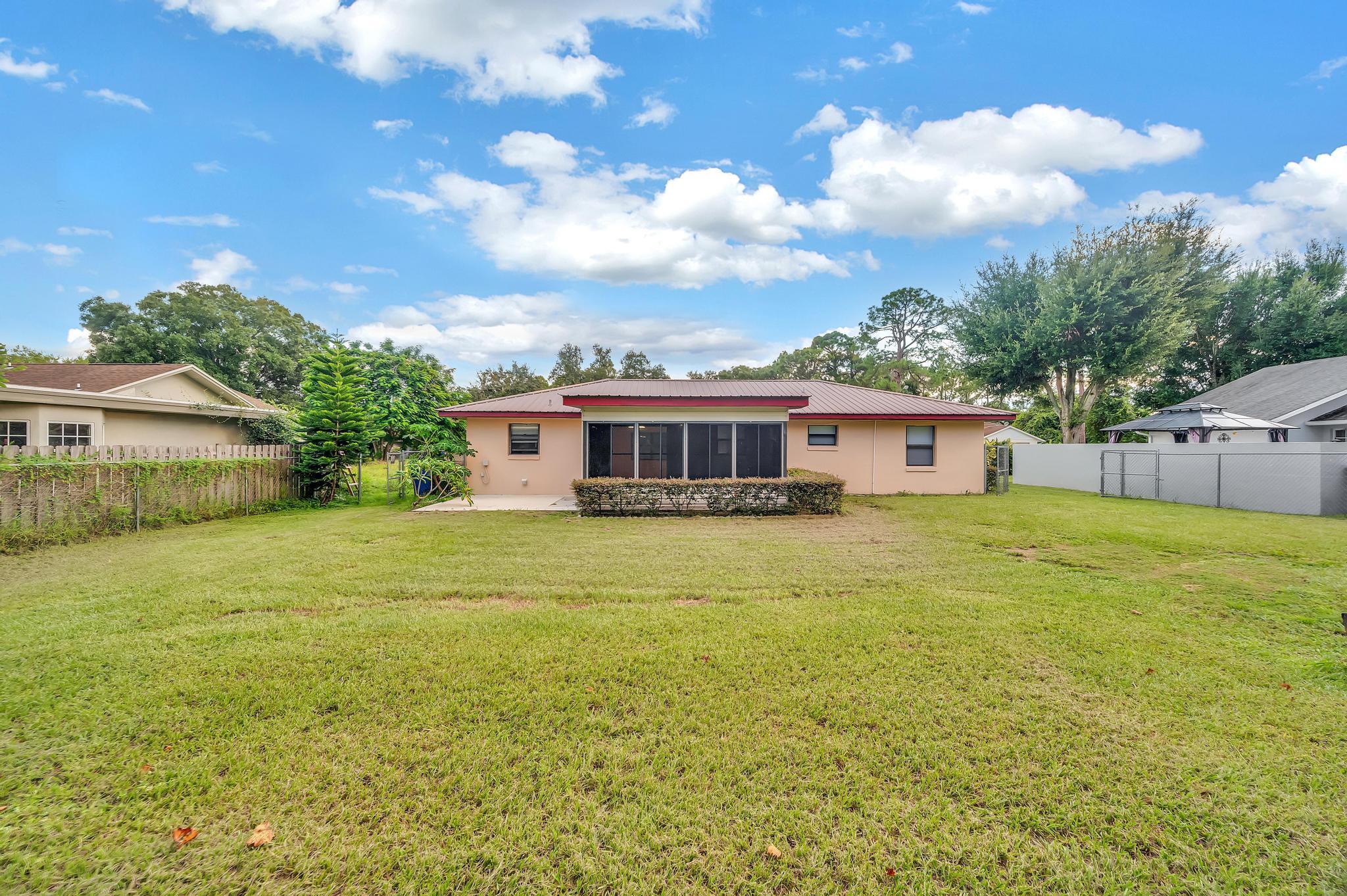 LAKE HAVEN EST SEC 2 - Residential Lease