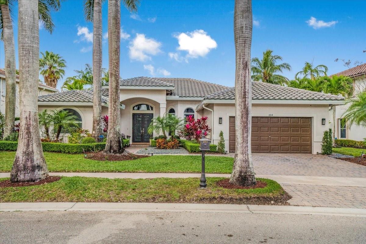 884 Marina Dr
