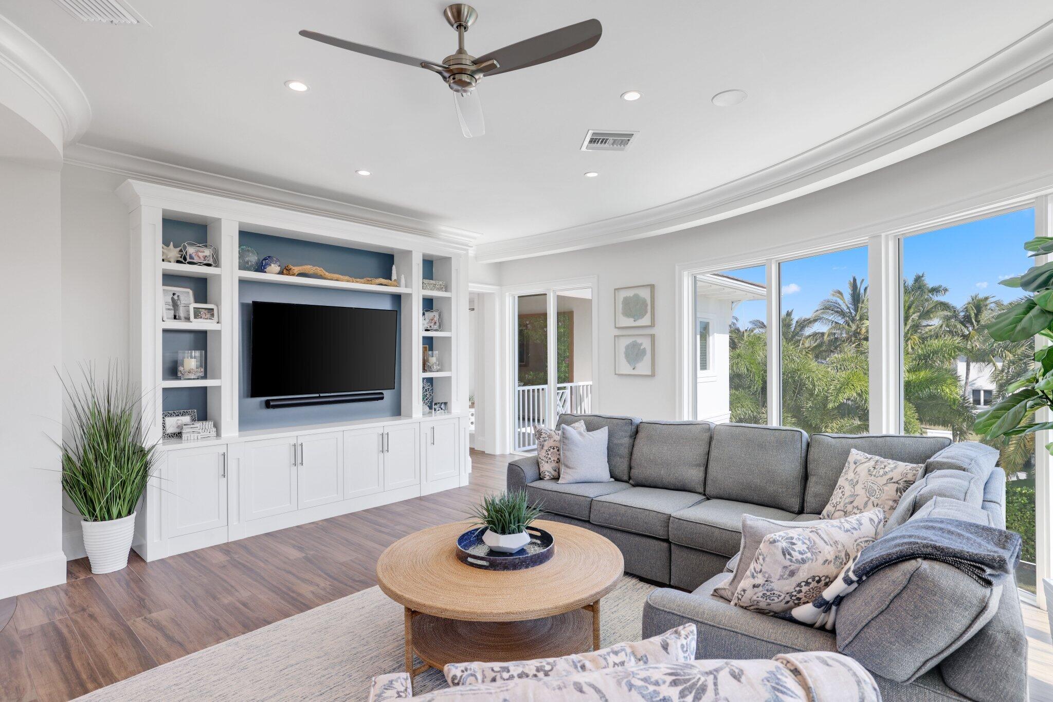 VENETIAN ISLES 1ST SEC - Residential