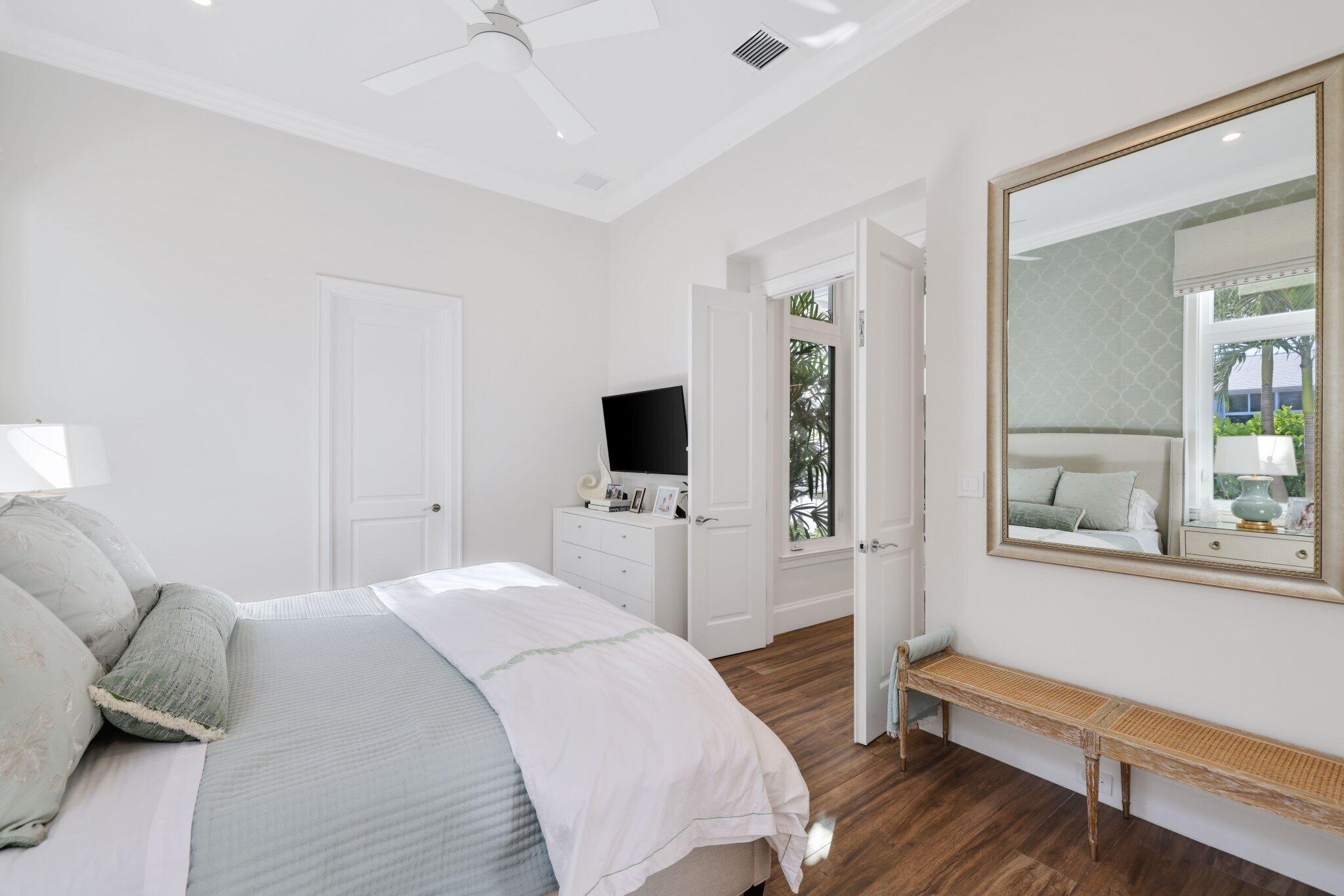 VENETIAN ISLES 1ST SEC - Residential