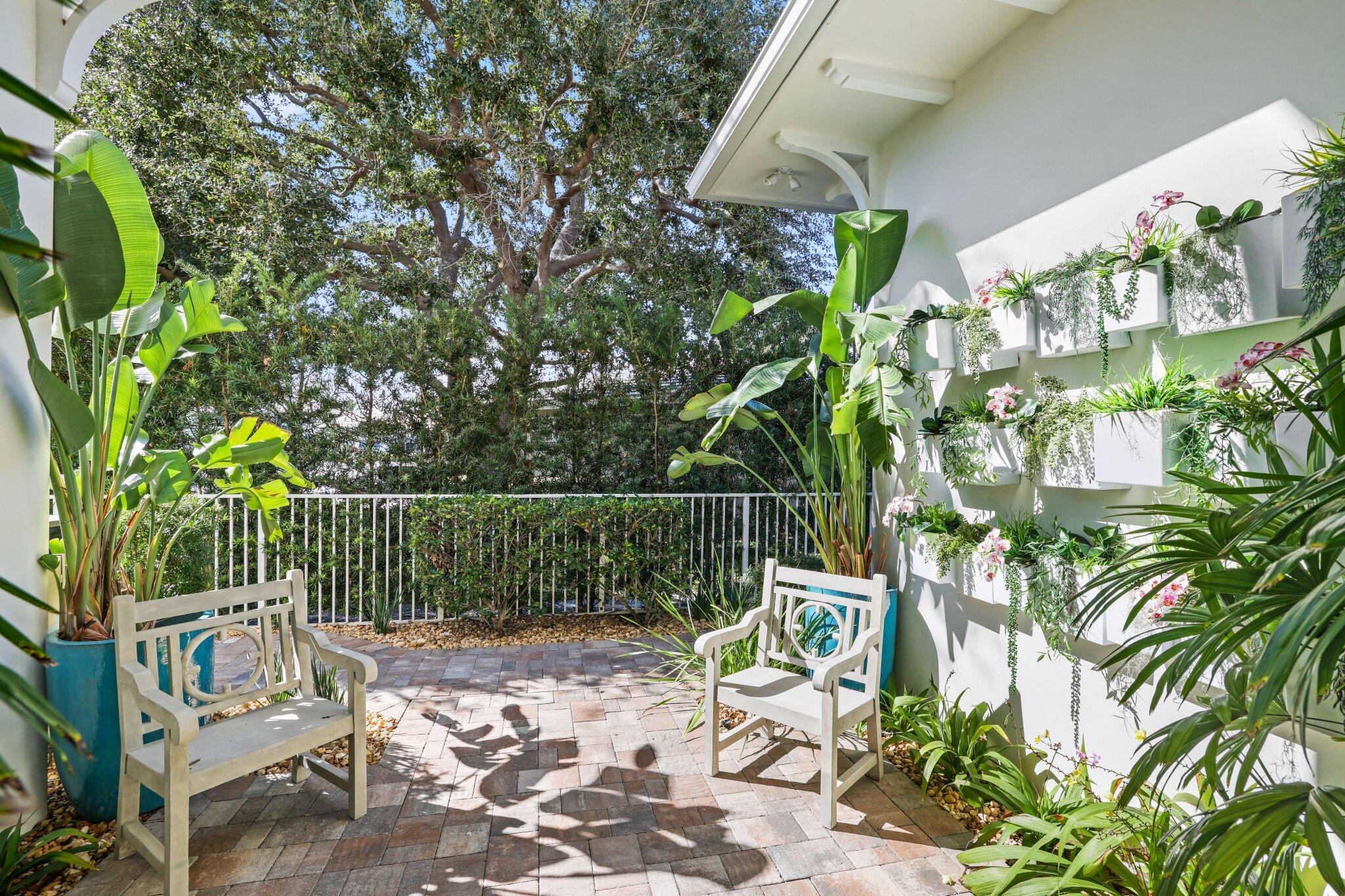 VENETIAN ISLES 1ST SEC - Residential