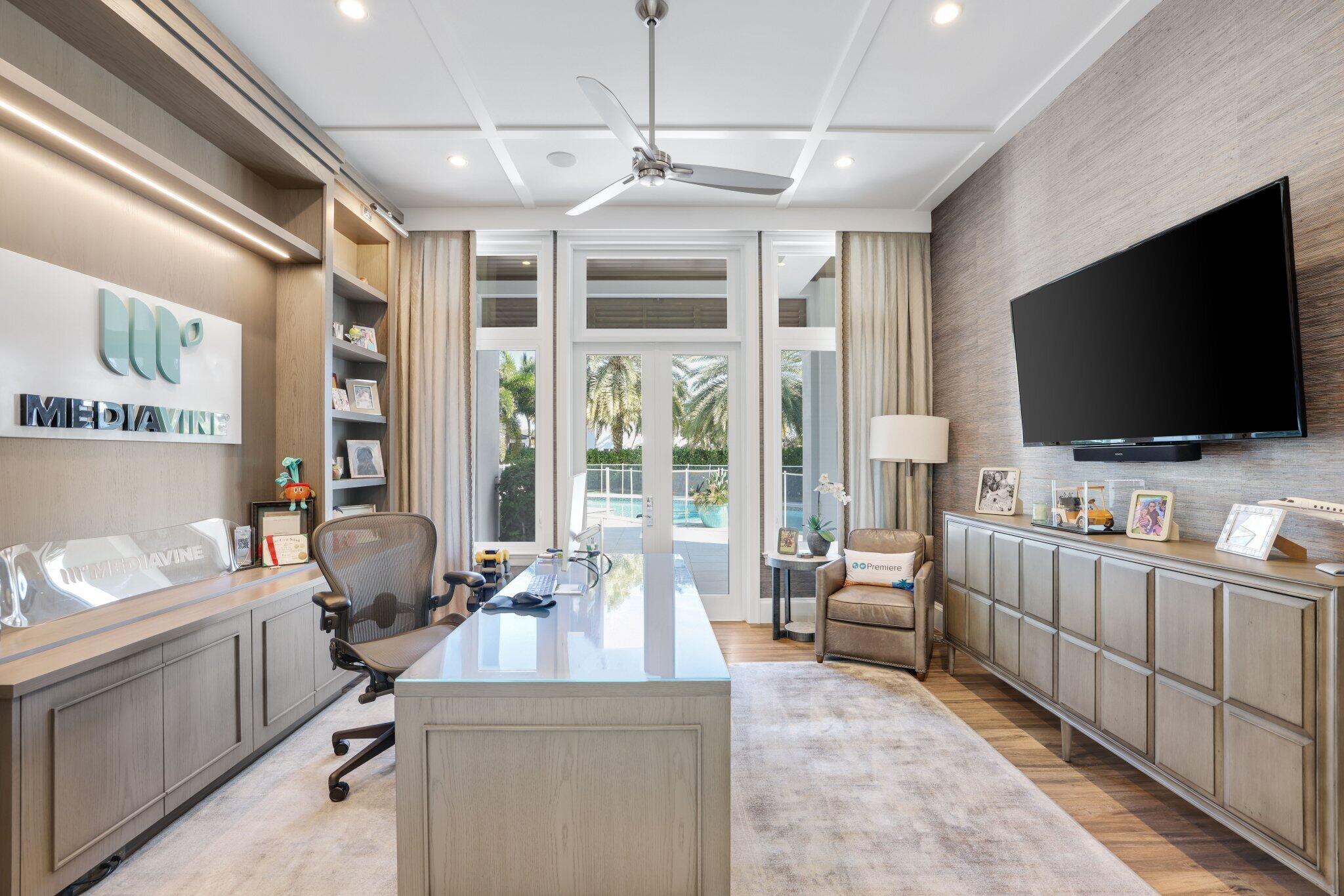 VENETIAN ISLES 1ST SEC - Residential