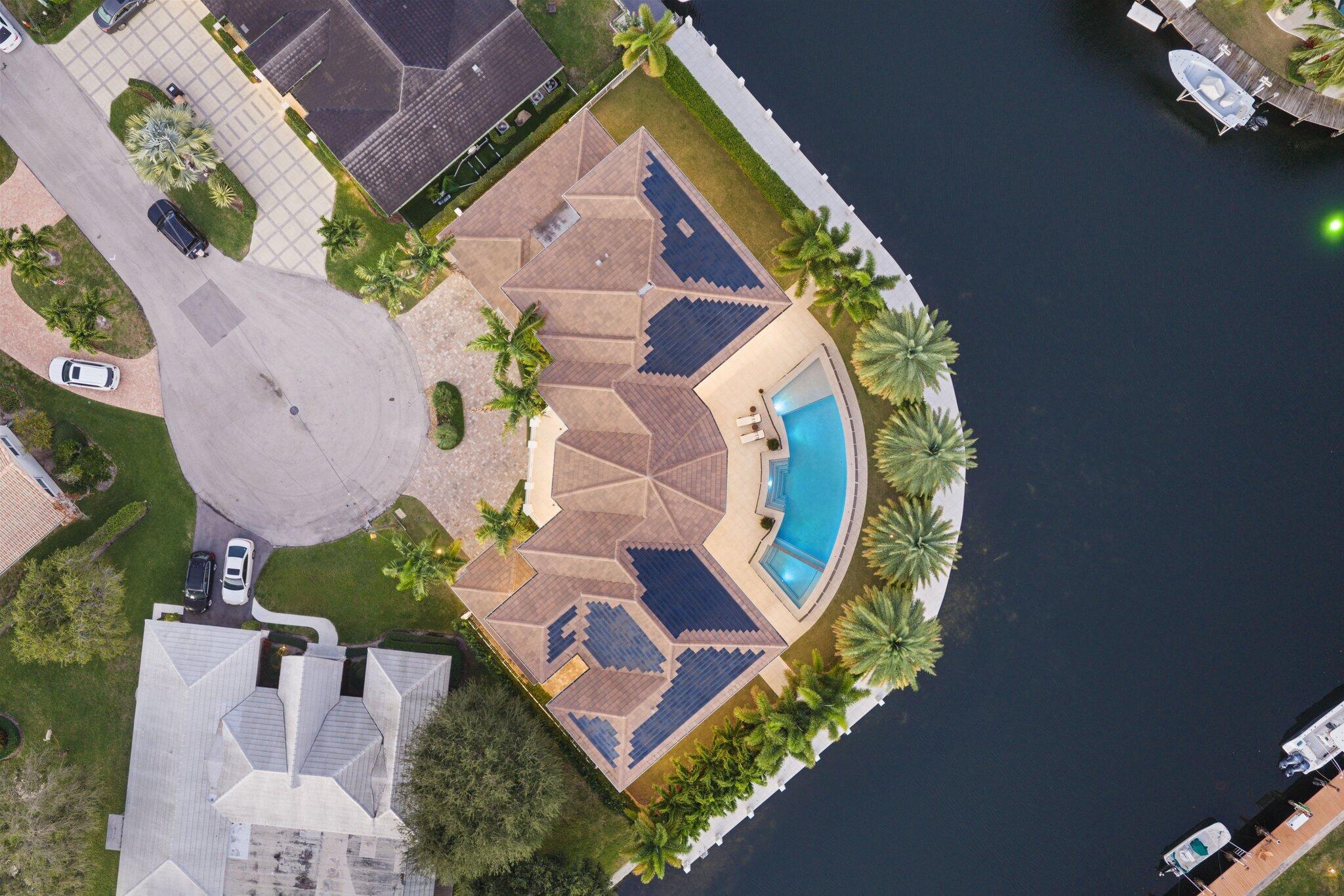 VENETIAN ISLES 1ST SEC - Residential