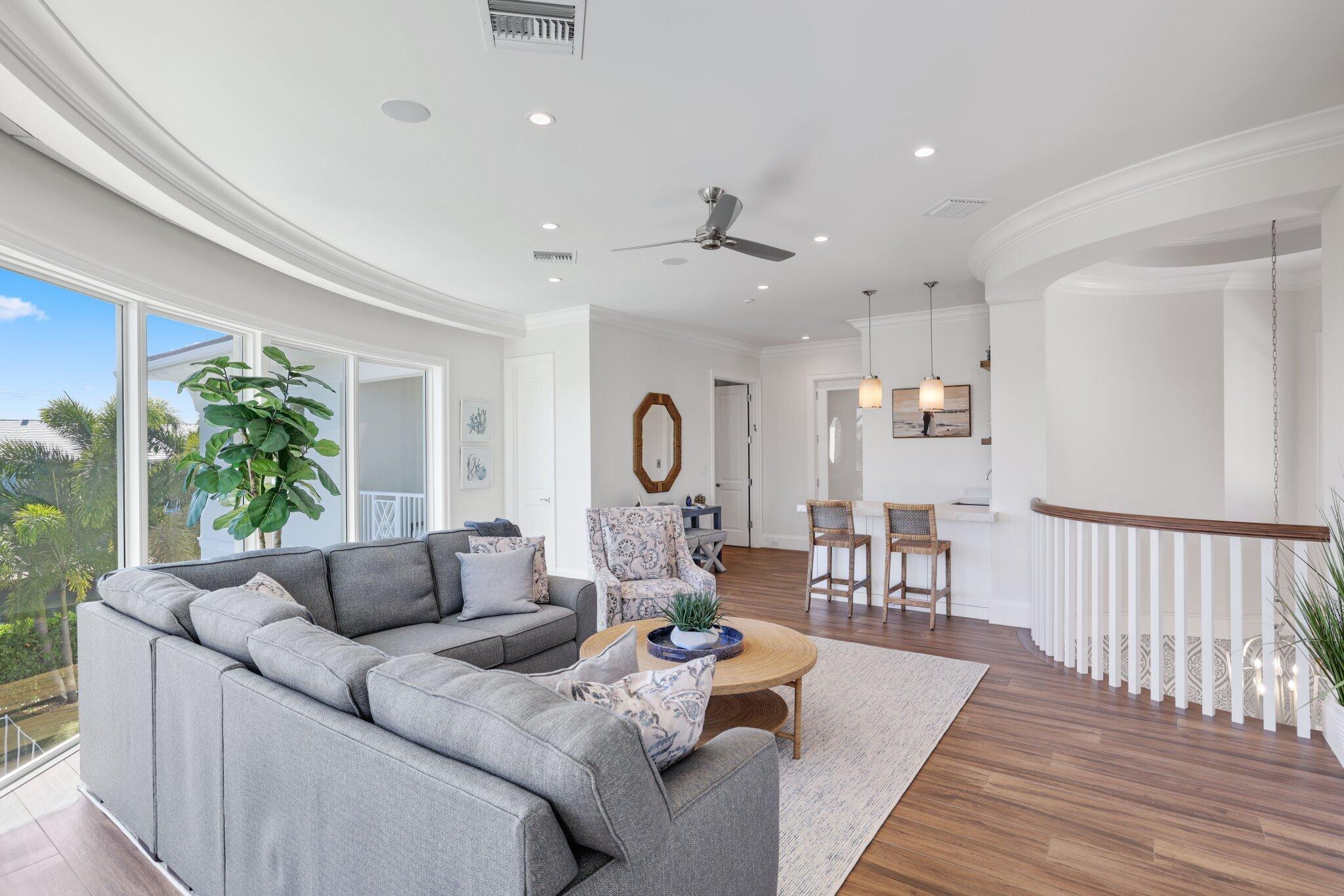 VENETIAN ISLES 1ST SEC - Residential