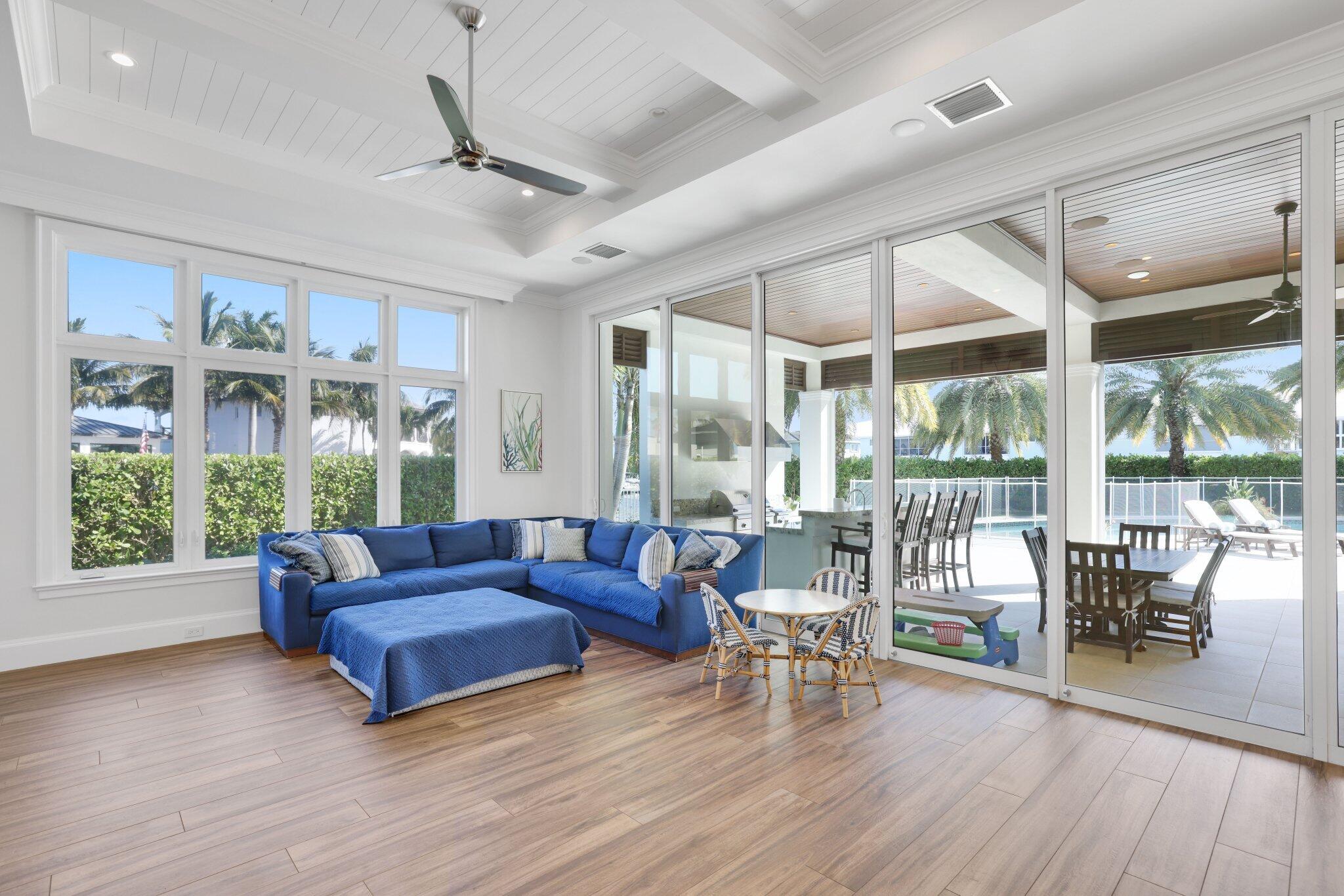 VENETIAN ISLES 1ST SEC - Residential