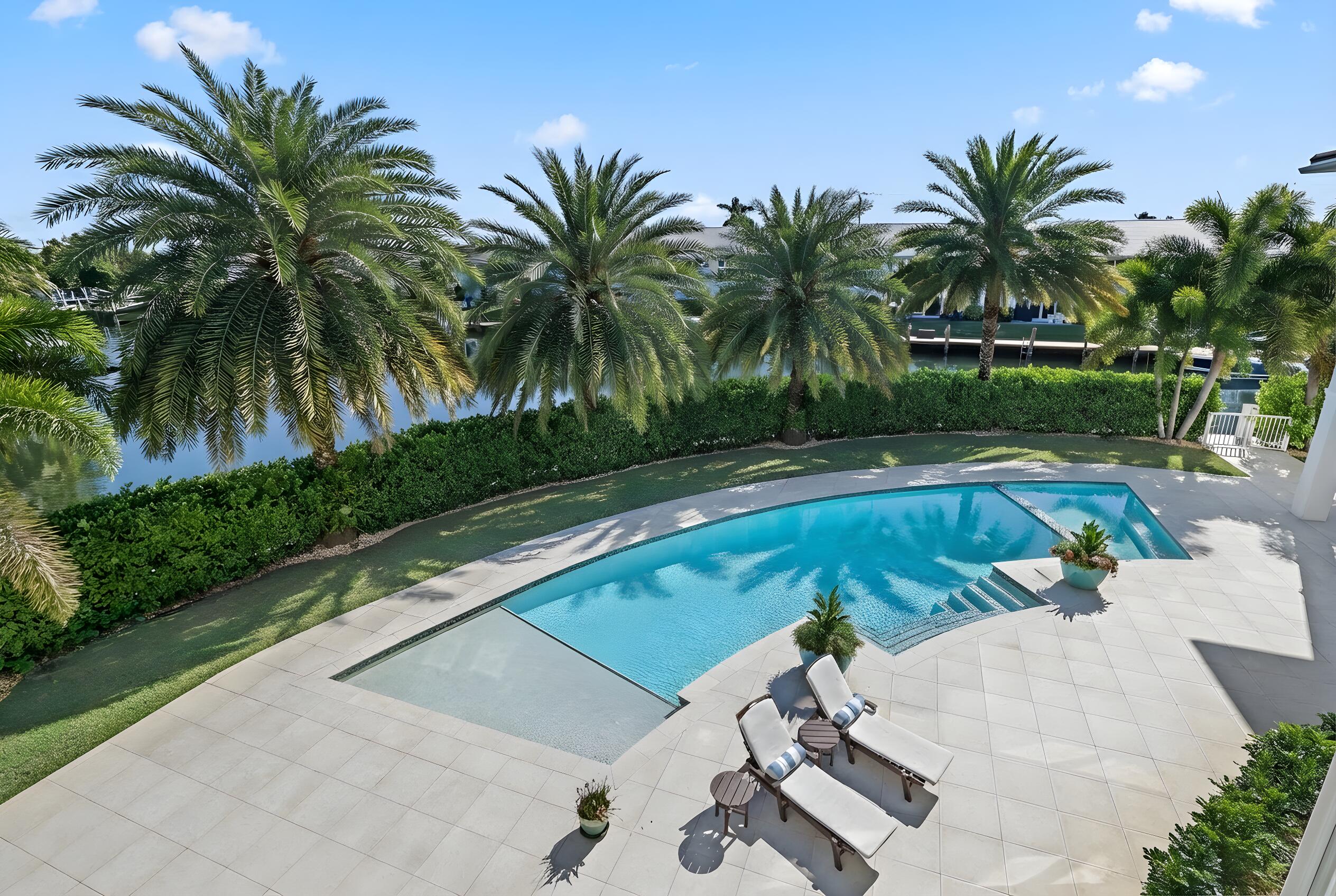 VENETIAN ISLES 1ST SEC - Residential