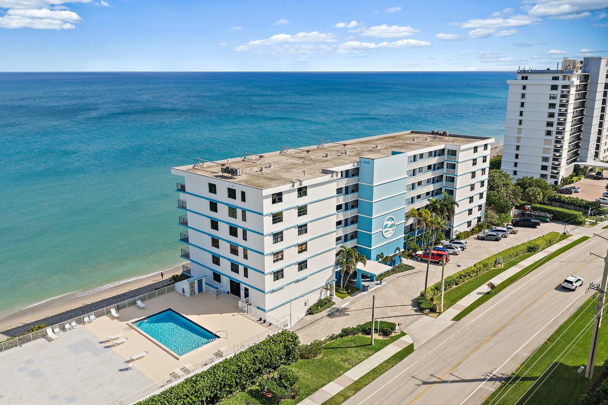 900 Ocean Drive 705, Juno Beach, FL, 33408/$925,000 2 900 Ocean Drive 705