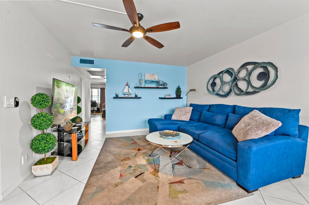 Photo of 3026 Cornwall B, Boca Raton, FL 33434 (MLS # B26082031)