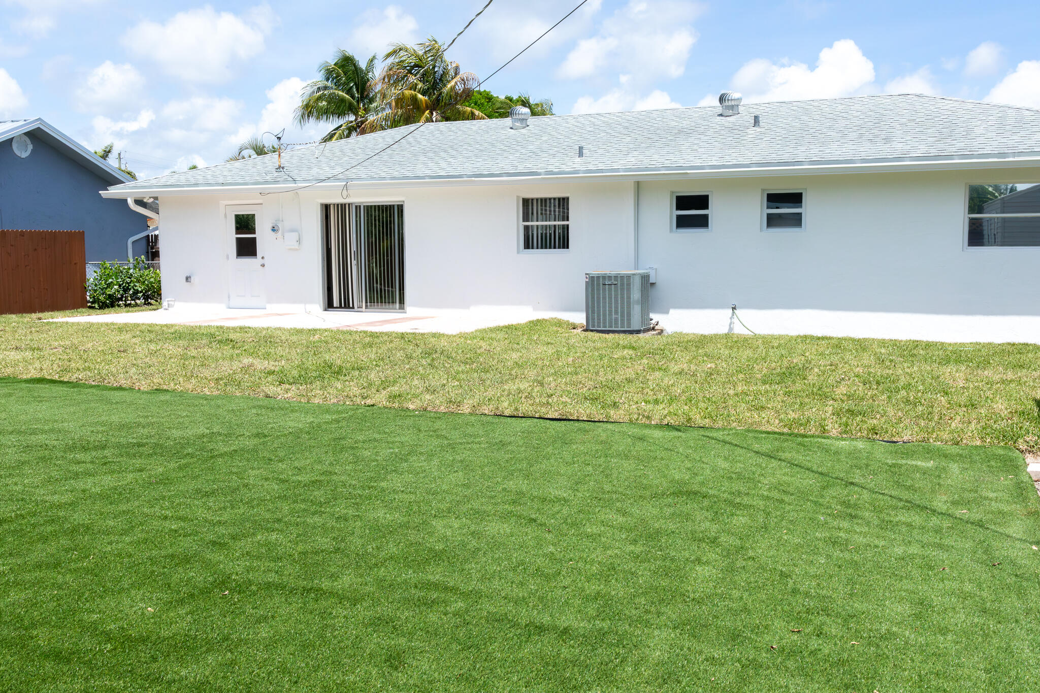 HYPOLUXO VILLAGE 2 - Residential