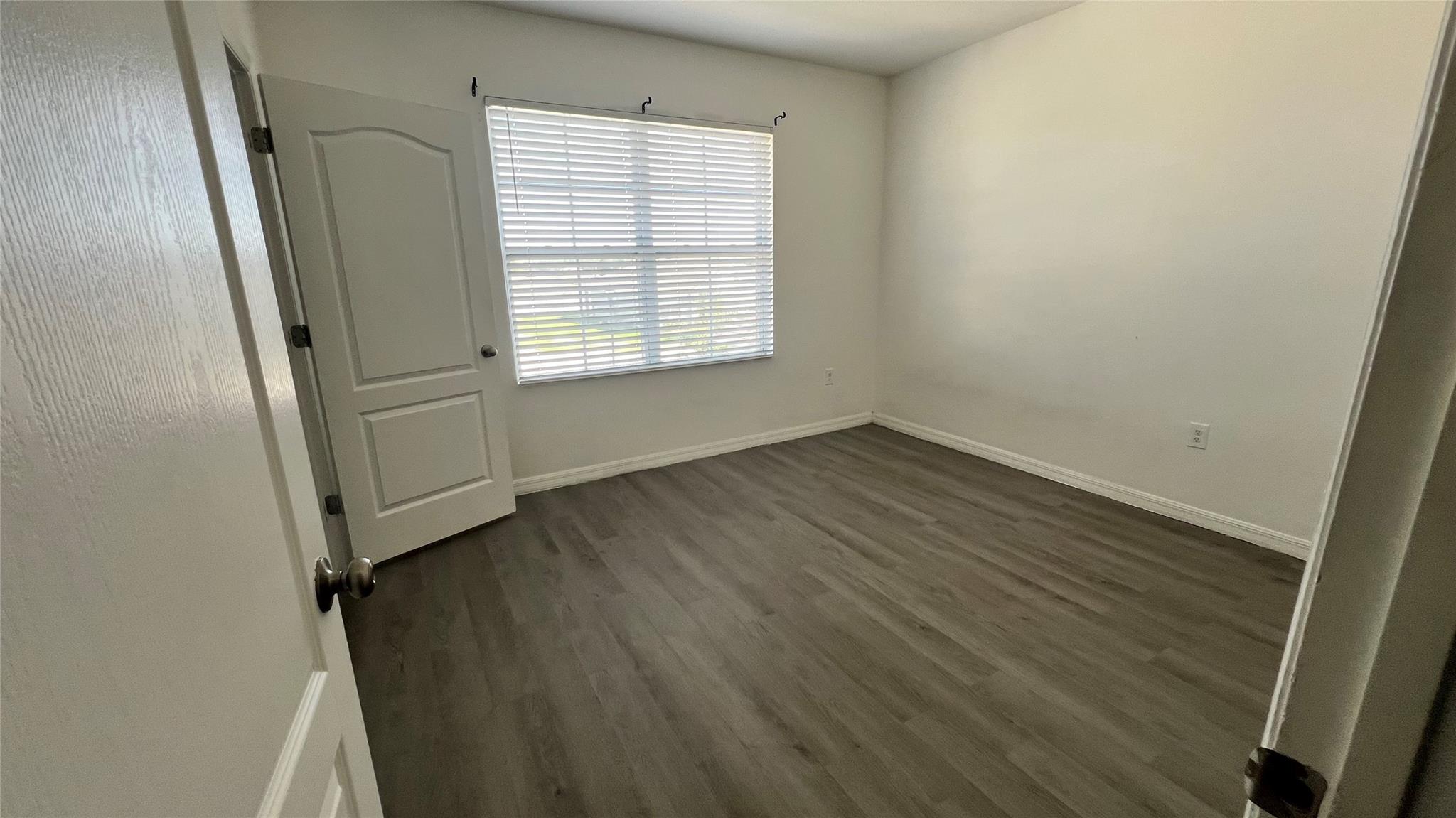 SQUIRES GROVE - Residential Lease