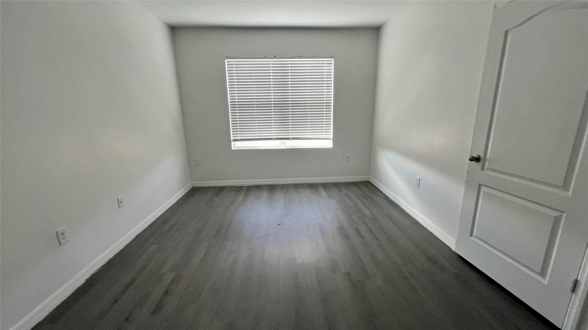 SQUIRES GROVE - Residential Lease