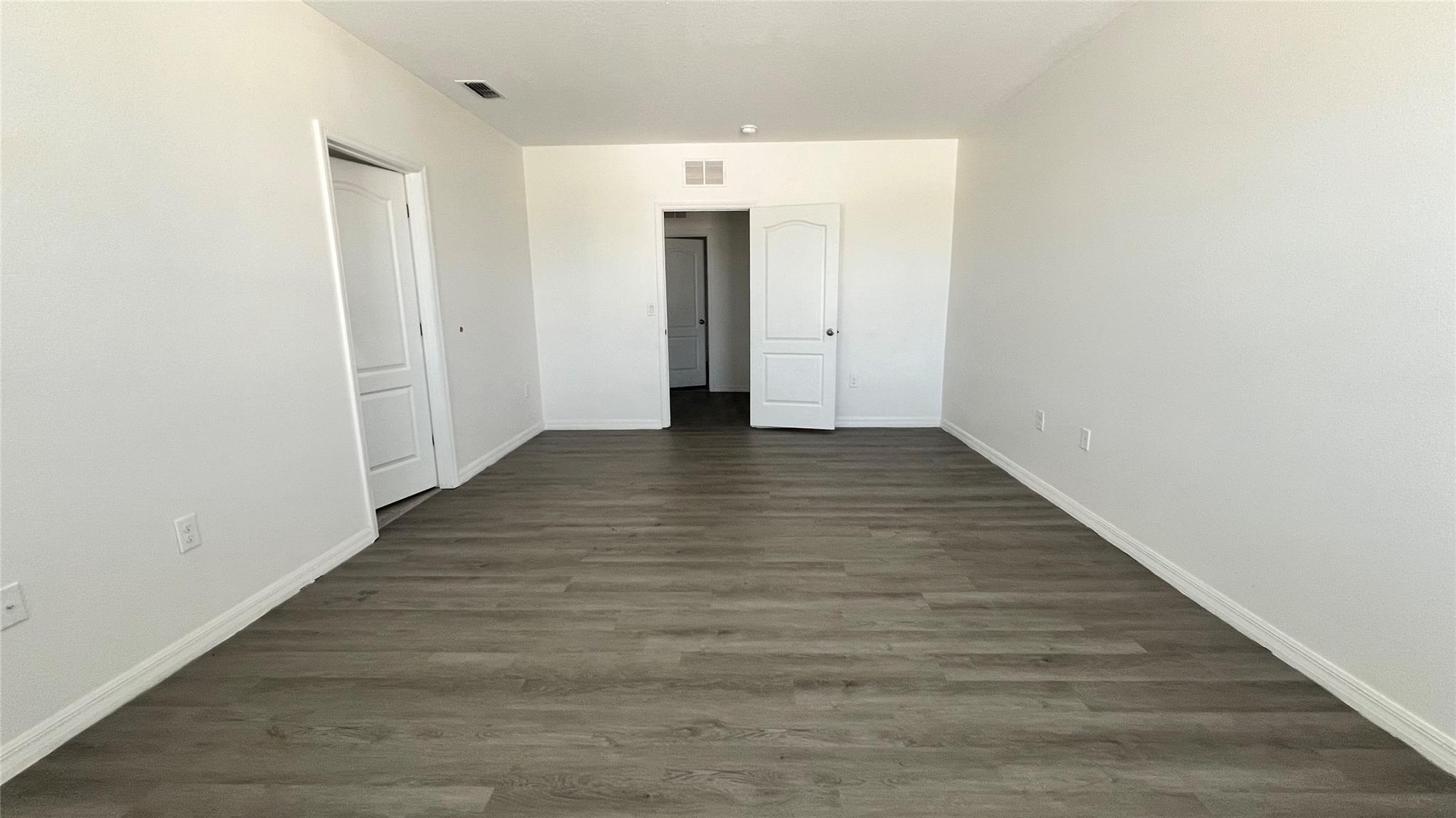 SQUIRES GROVE - Residential Lease