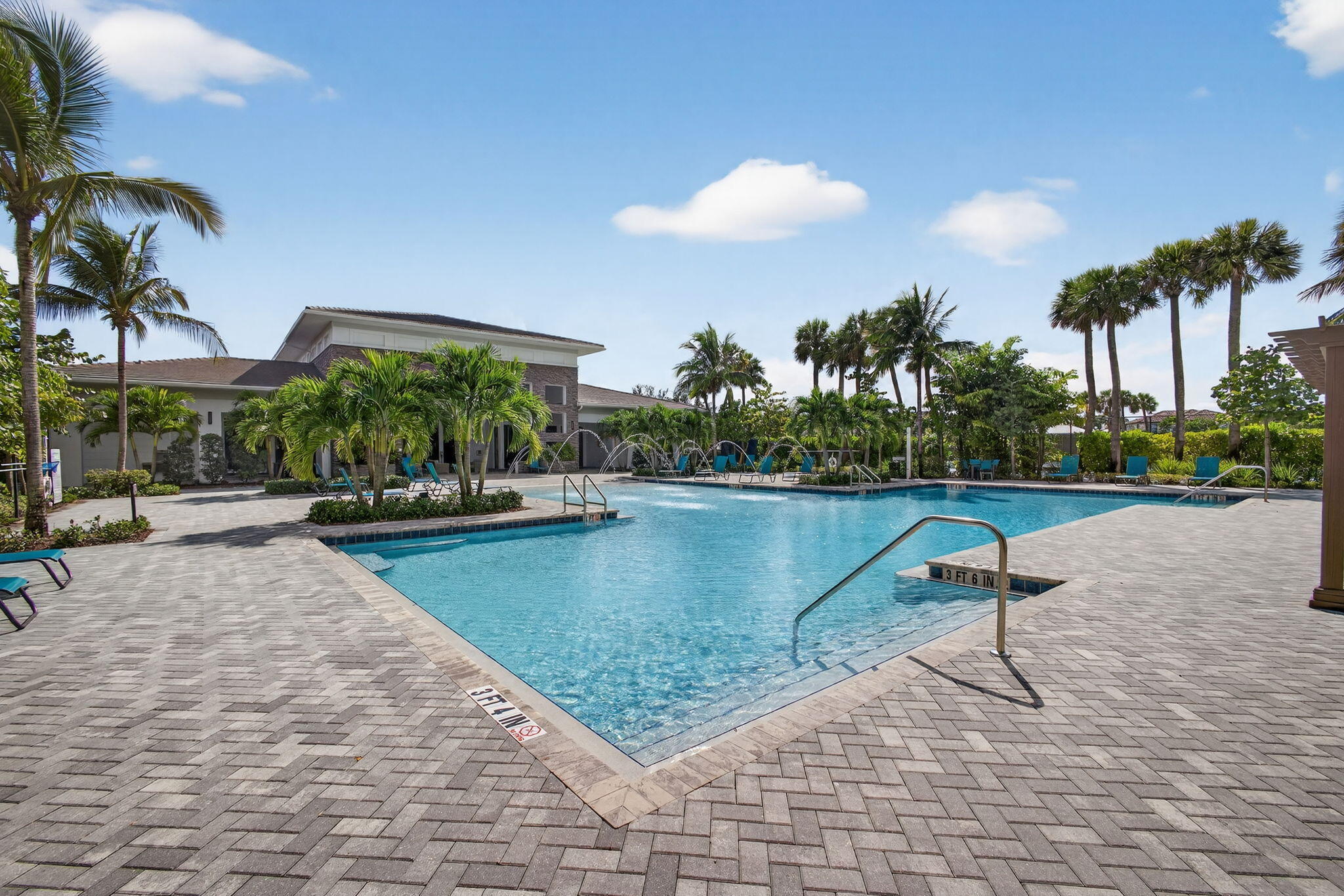 CRESTWOOD NORTH REPLAT TWO - Residential