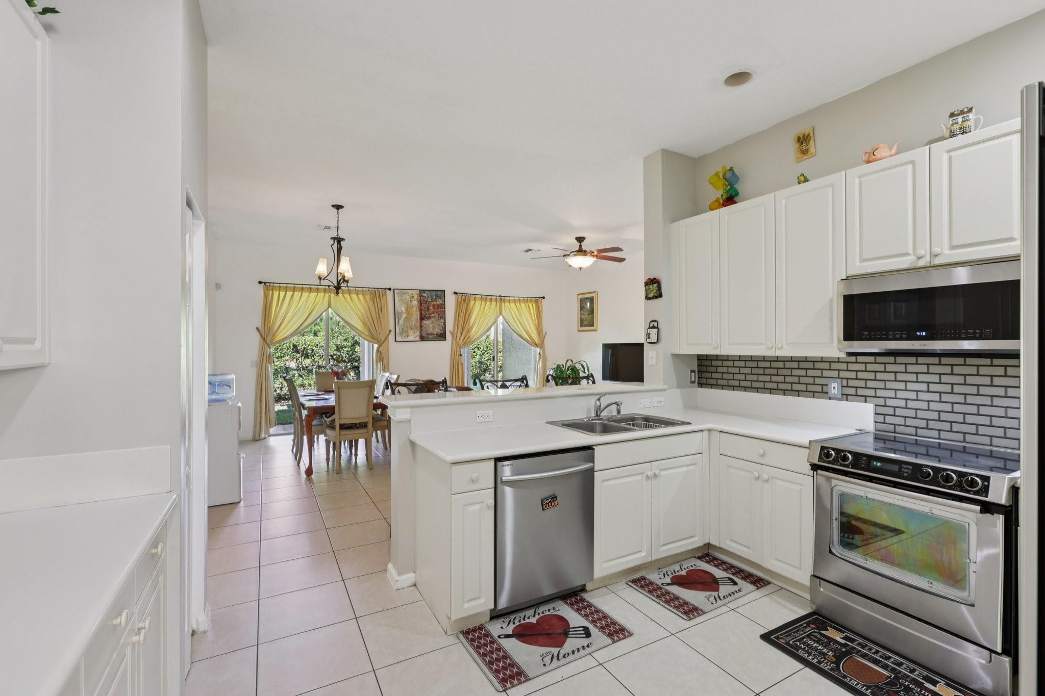 SAVANNAH ESTATES - Residential