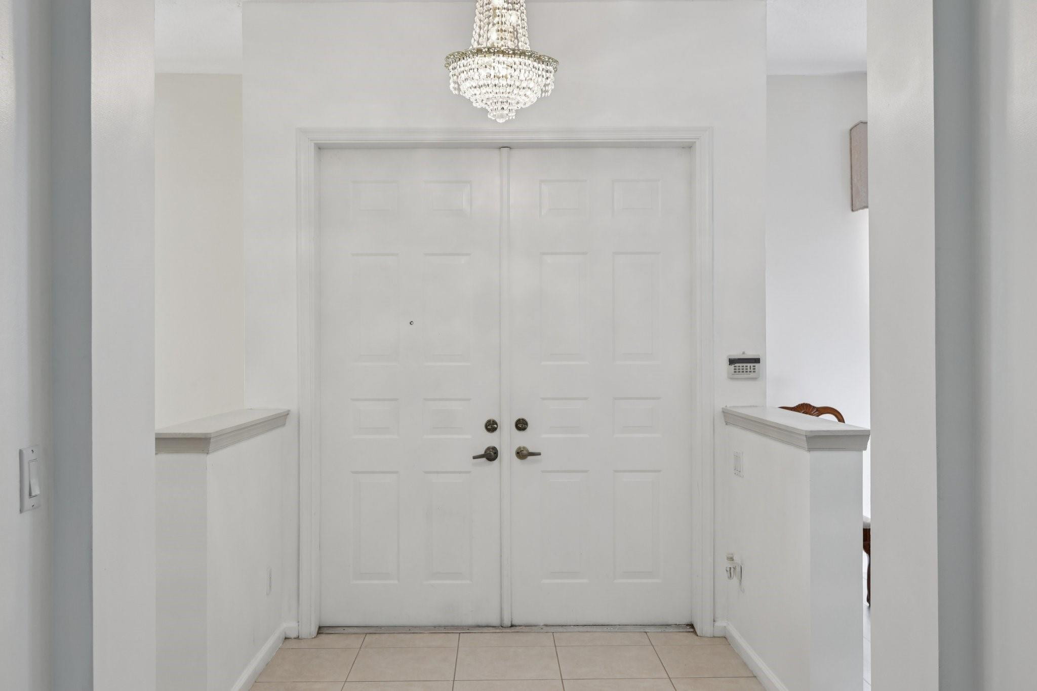 9153 Sedgewood Drive