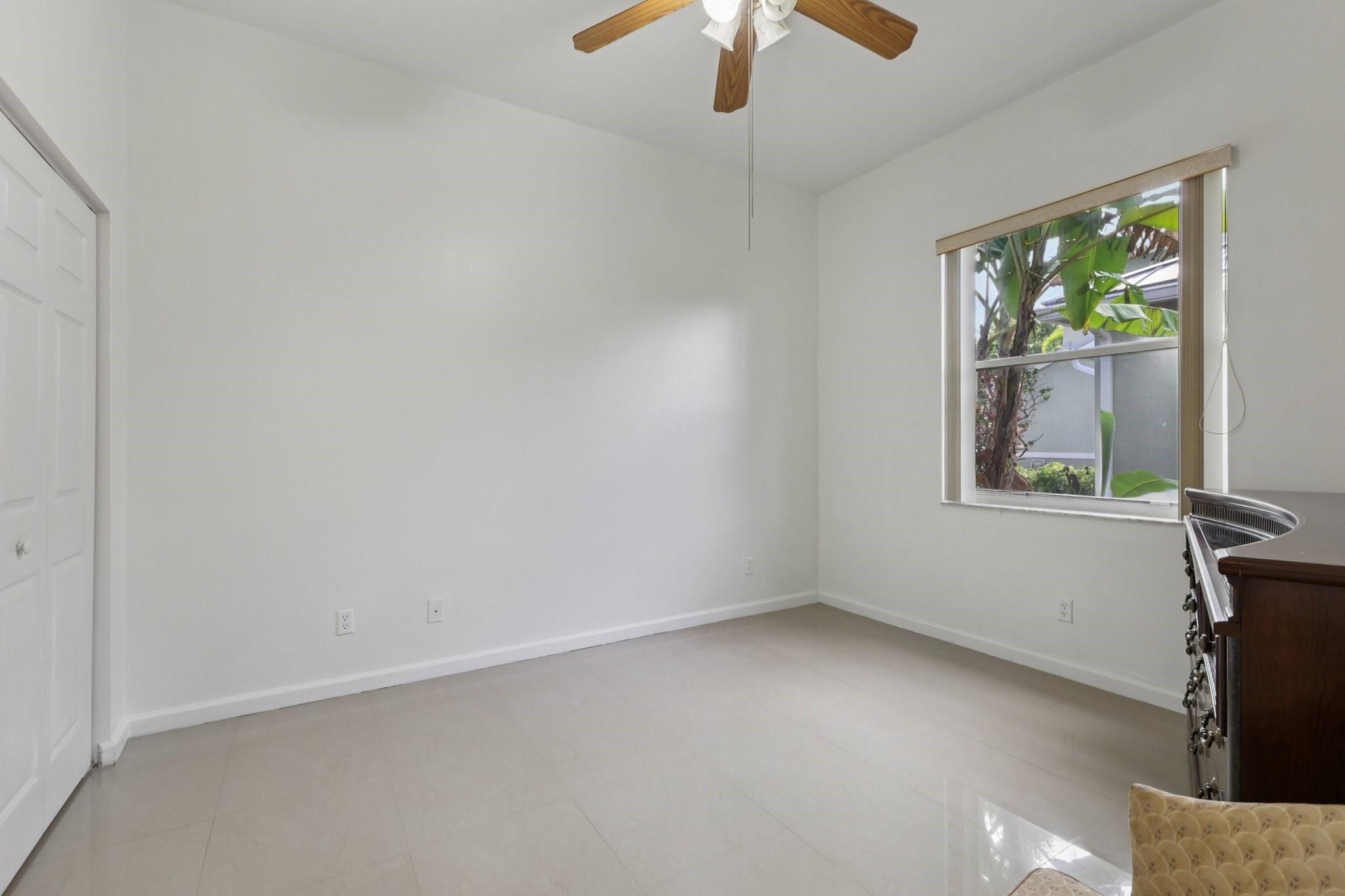 SAVANNAH ESTATES - Residential