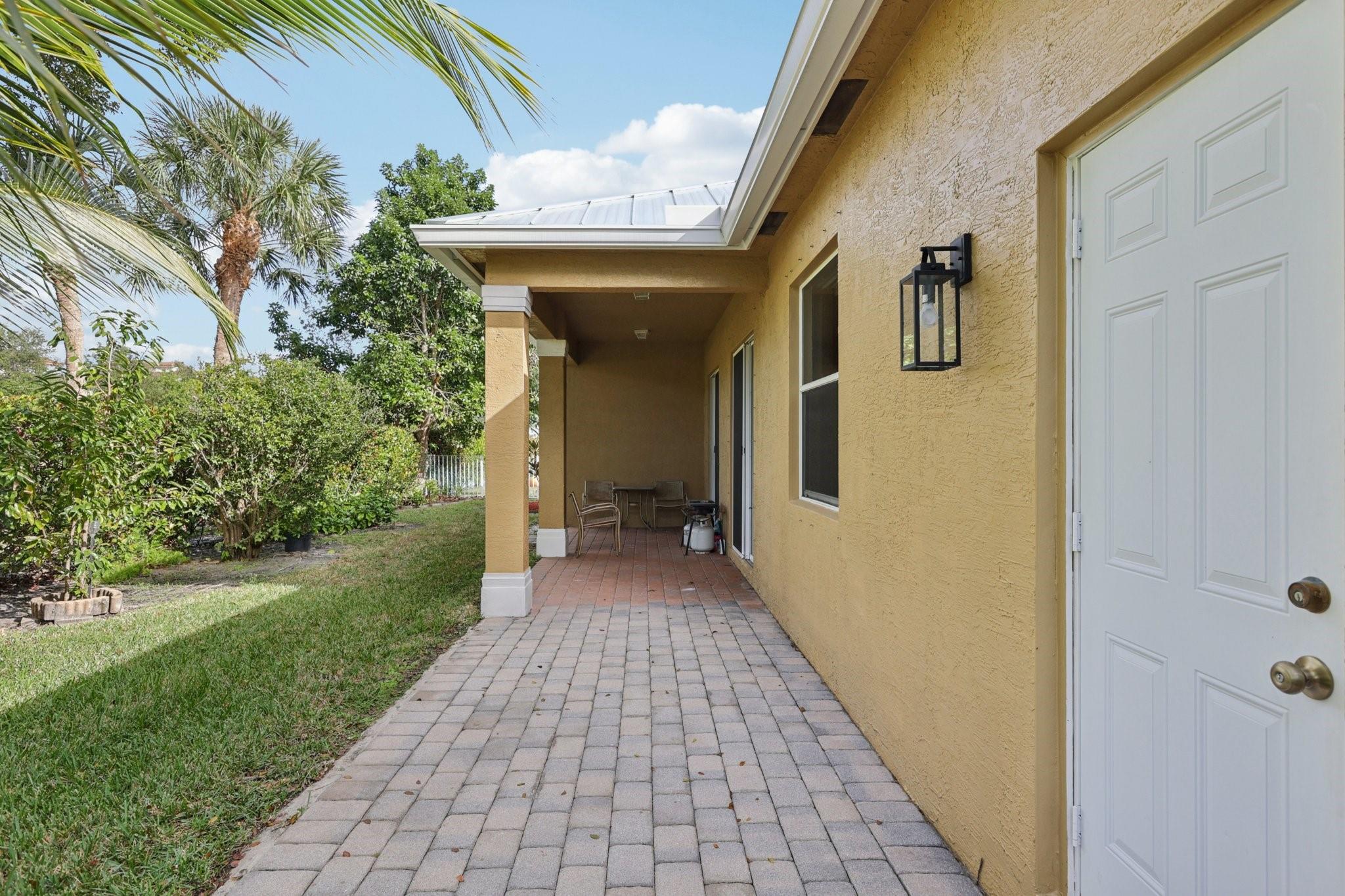 SAVANNAH ESTATES - Residential