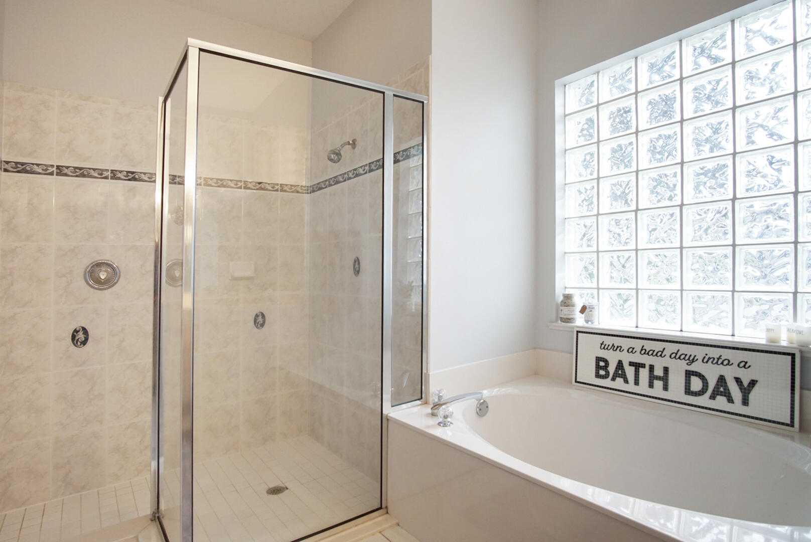 LAURELS SUB PH II (THE) - Residential